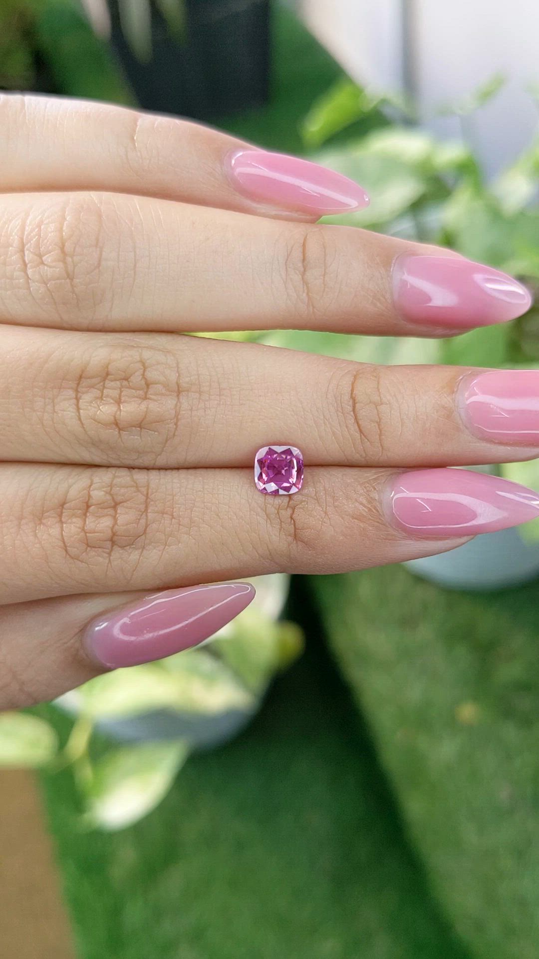 1.03 Ct. Purplish Pink Sapphire from Ceylon (Sri Lanka) Size Video