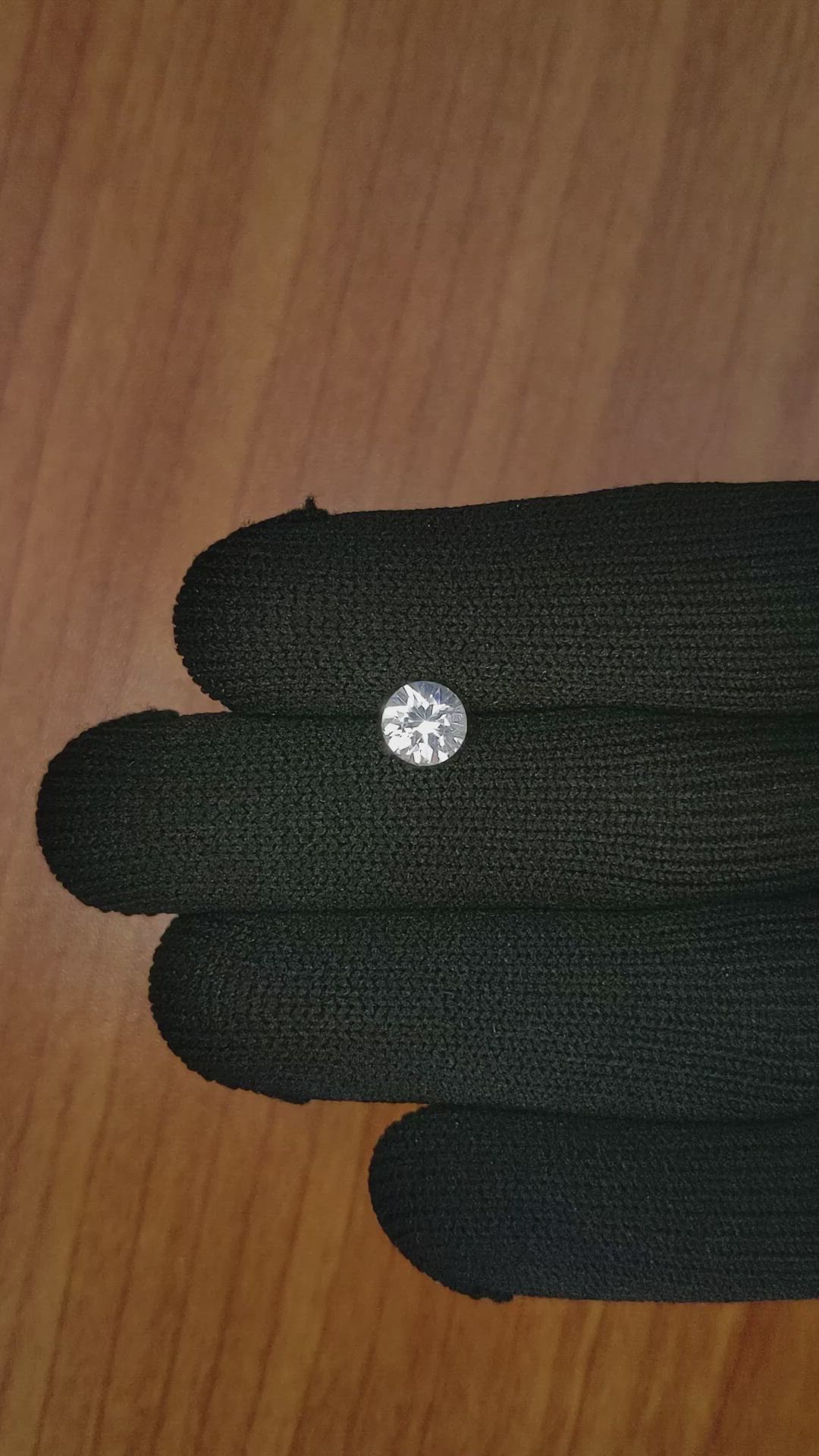 1.30 Ct. White Sapphire from Ceylon (Sri Lanka) Size Video