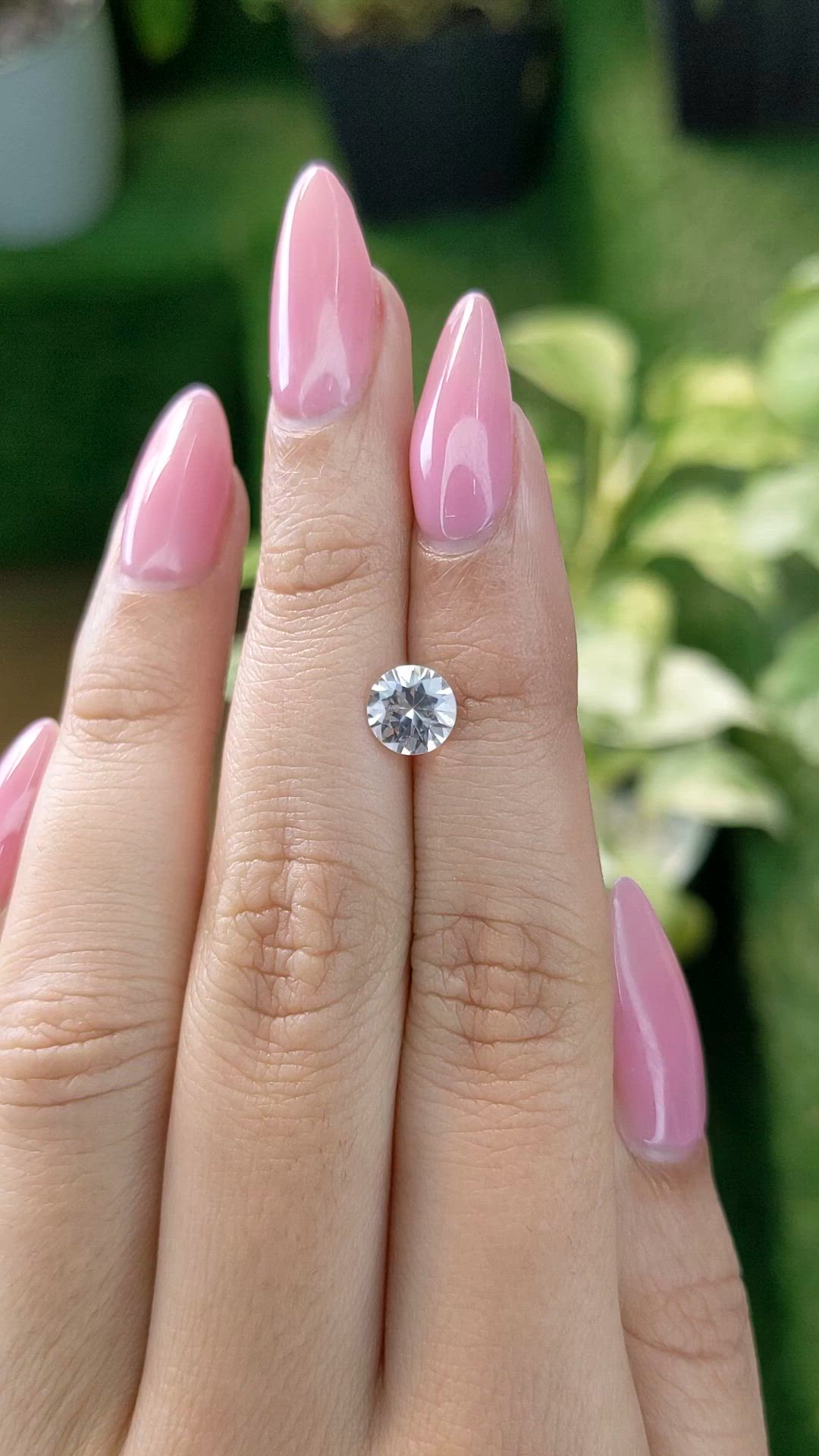 1.31 Ct. White Sapphire from Ceylon (Sri Lanka) Size Video