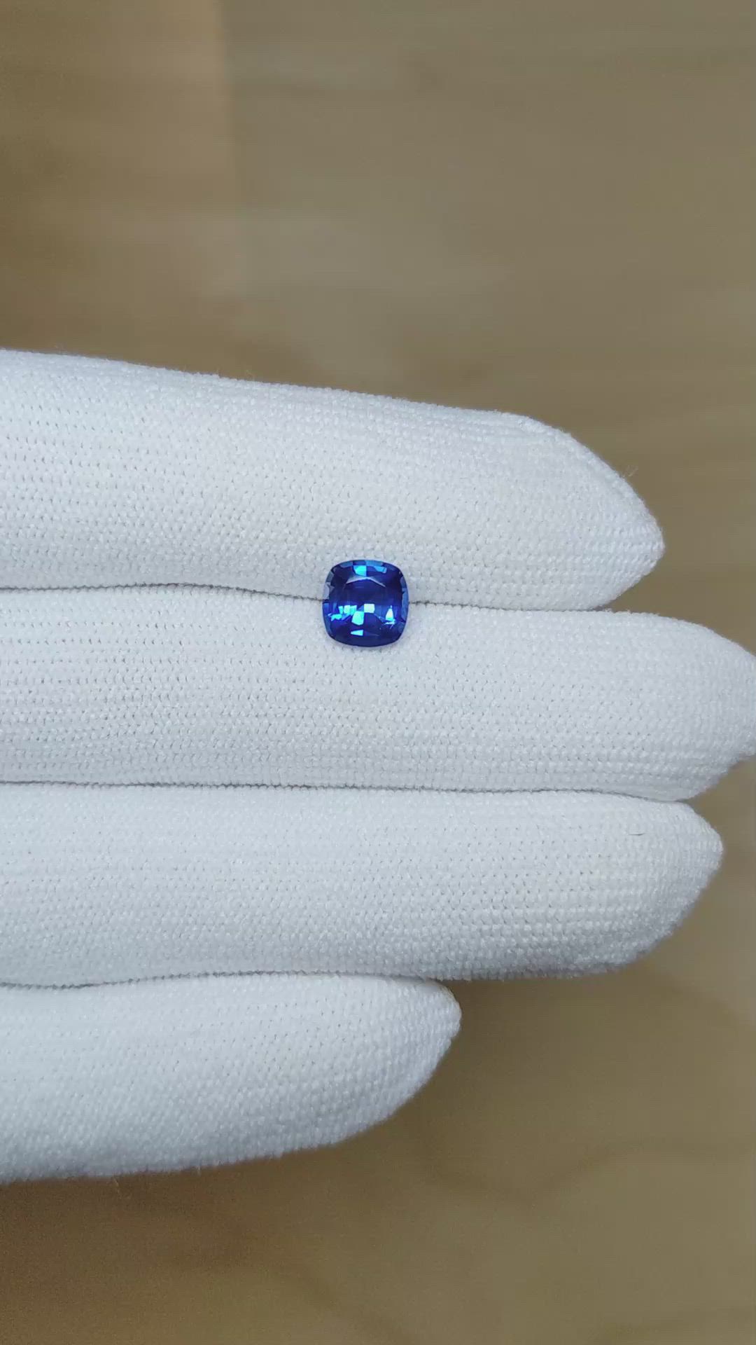 1.47 Ct. Blue Sapphire from Ceylon (Sri Lanka) Size Video