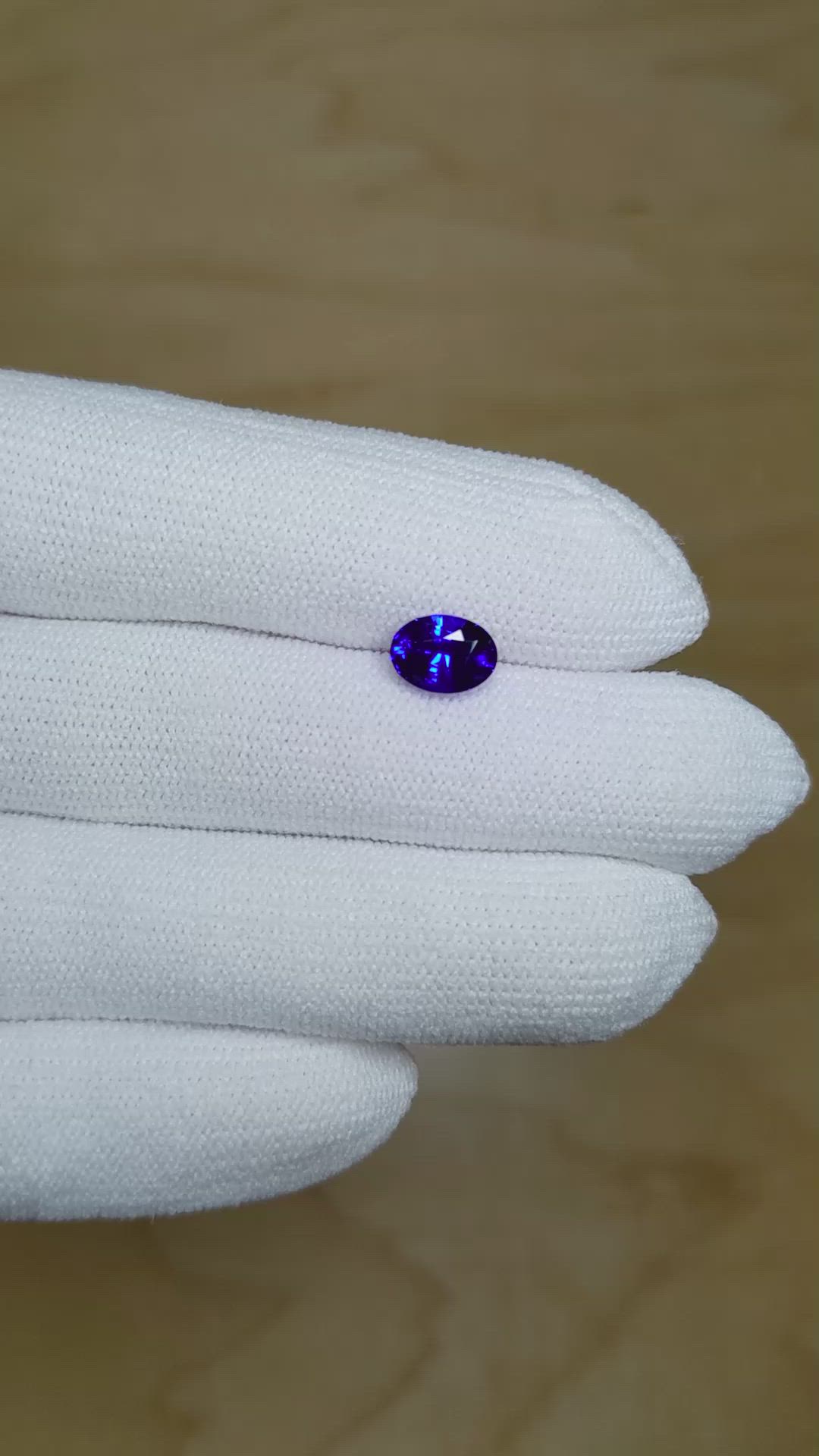 1.53 Ct. Blue Sapphire from Ceylon (Sri Lanka) Size Video