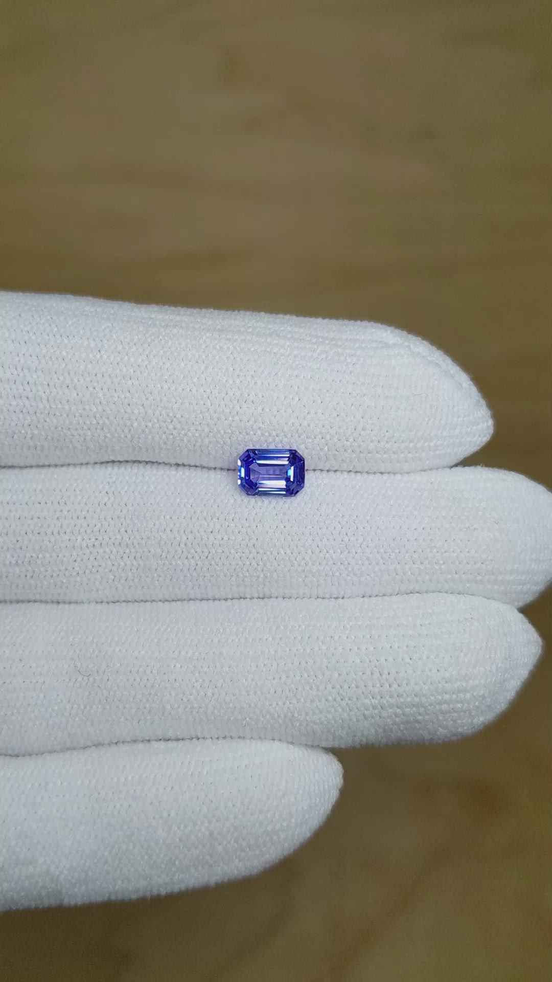 1.00 Ct. Blue Sapphire from Ceylon (Sri Lanka) Size Video
