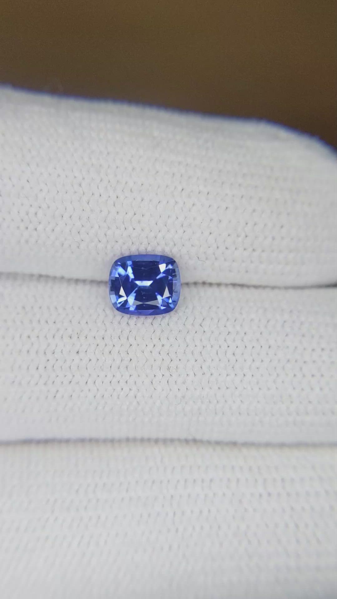 1.07 Ct. Blue Sapphire from Ceylon (Sri Lanka) Size Video