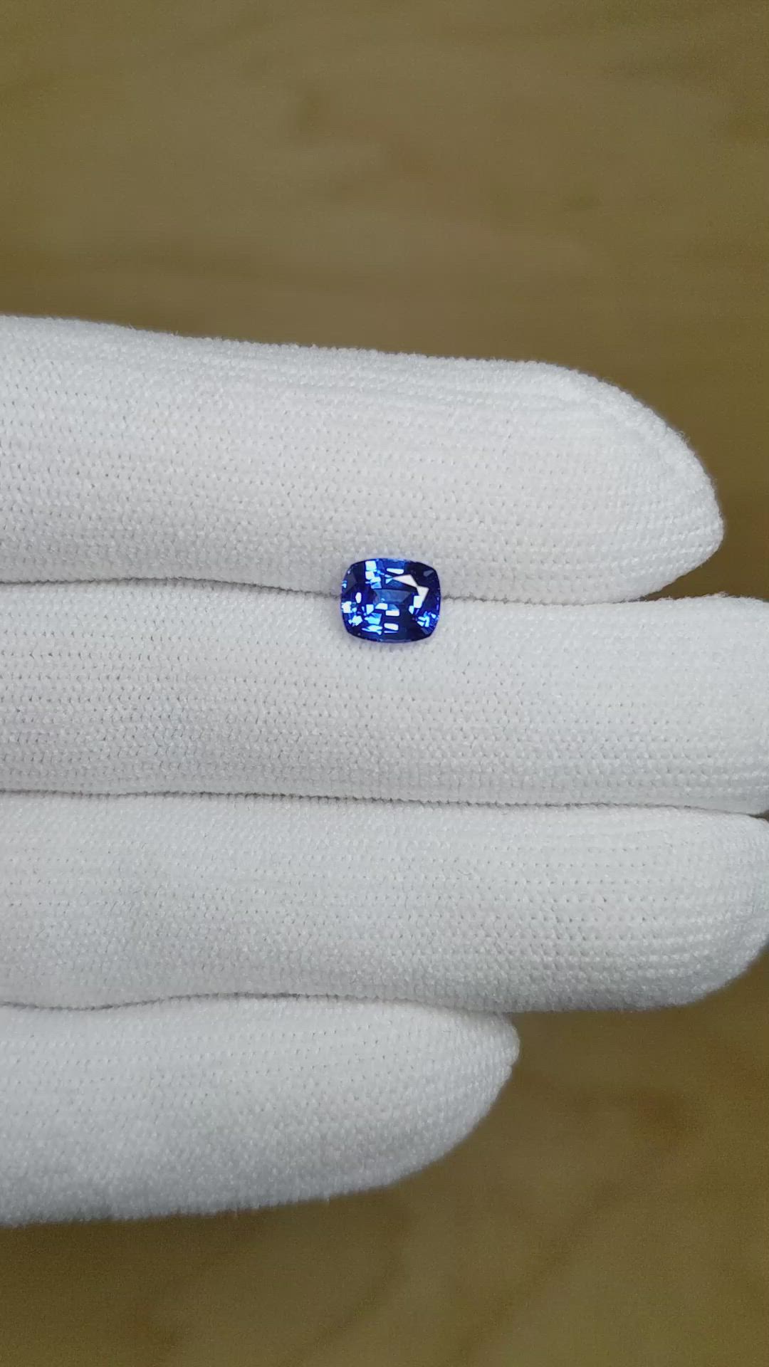 1.34 Ct. Blue Sapphire from Ceylon (Sri Lanka) Size Video