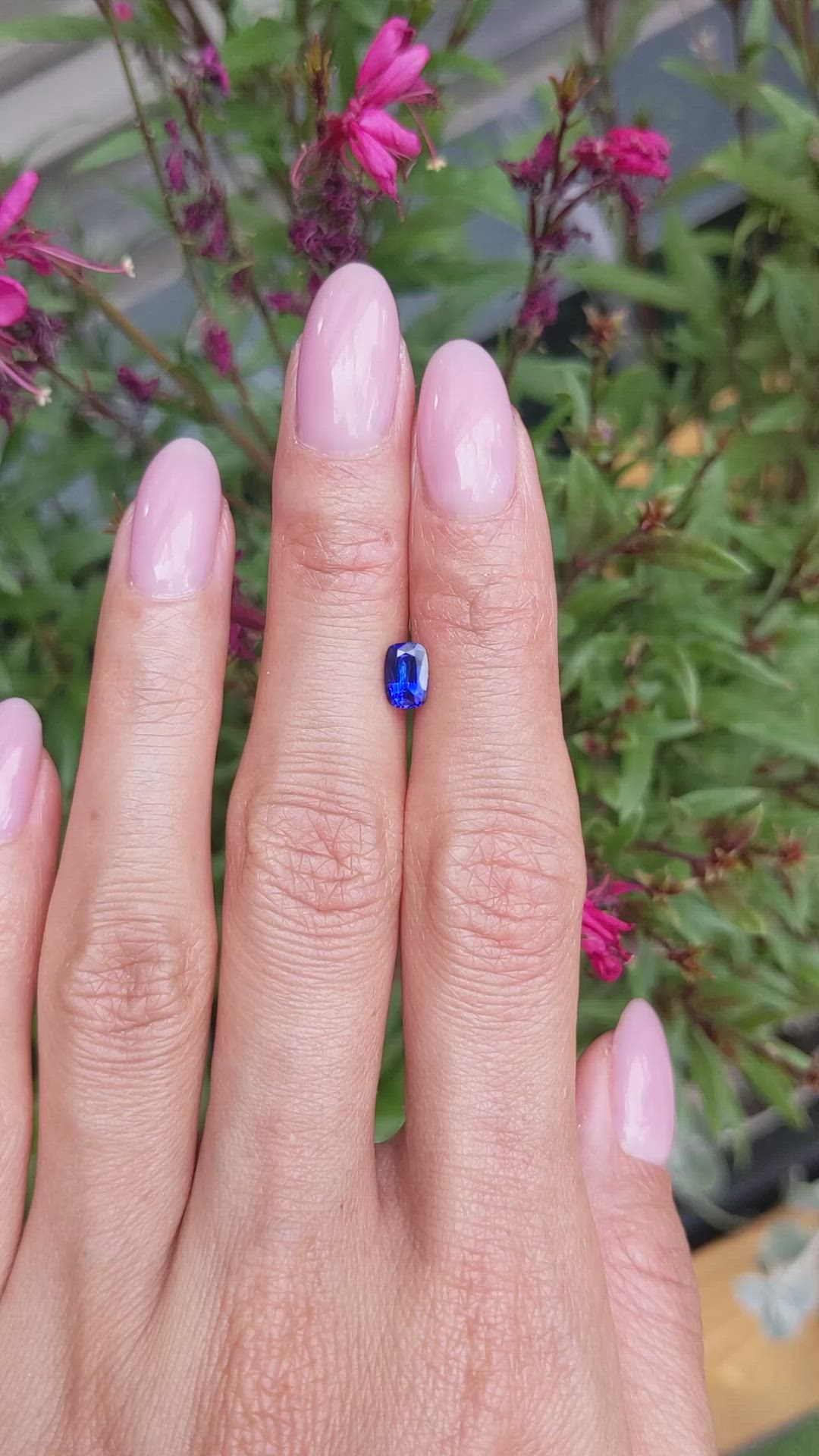 0.75 Ct. Blue Sapphire from Ceylon (Sri Lanka) Size Video