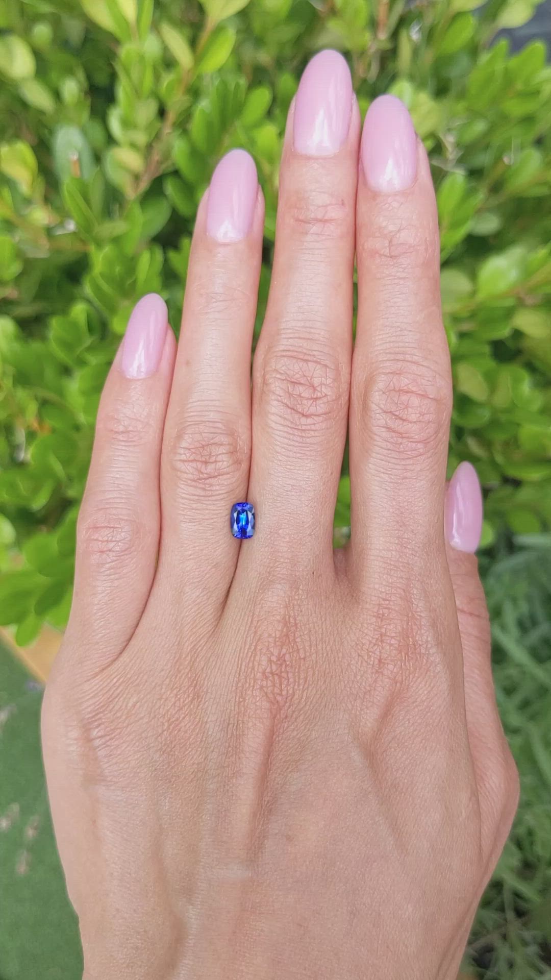0.75 Ct. Blue Sapphire from Ceylon (Sri Lanka) Size Video