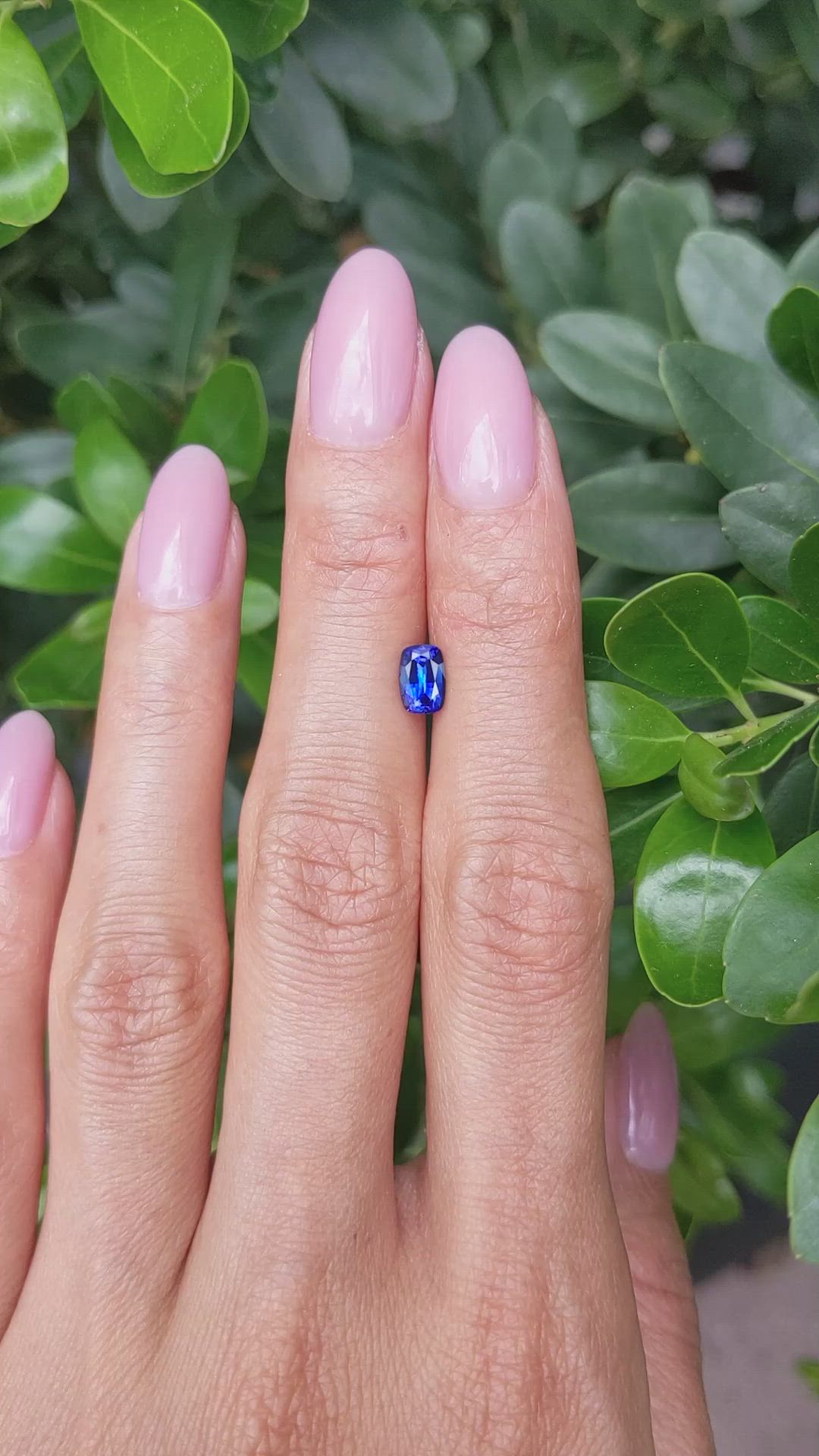 0.75 Ct. Blue Sapphire from Ceylon (Sri Lanka) Size Video