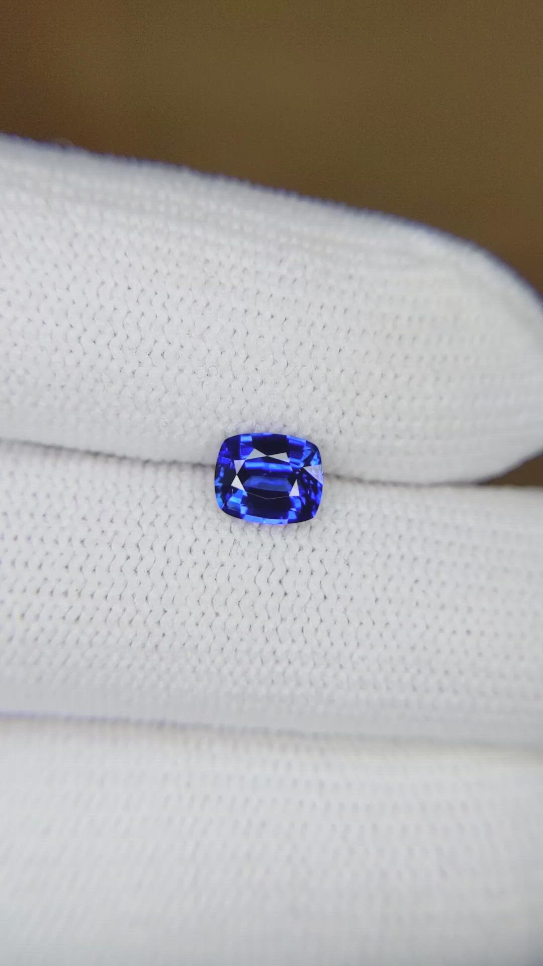 0.89 Ct. Blue Sapphire from Ceylon (Sri Lanka) Size Video