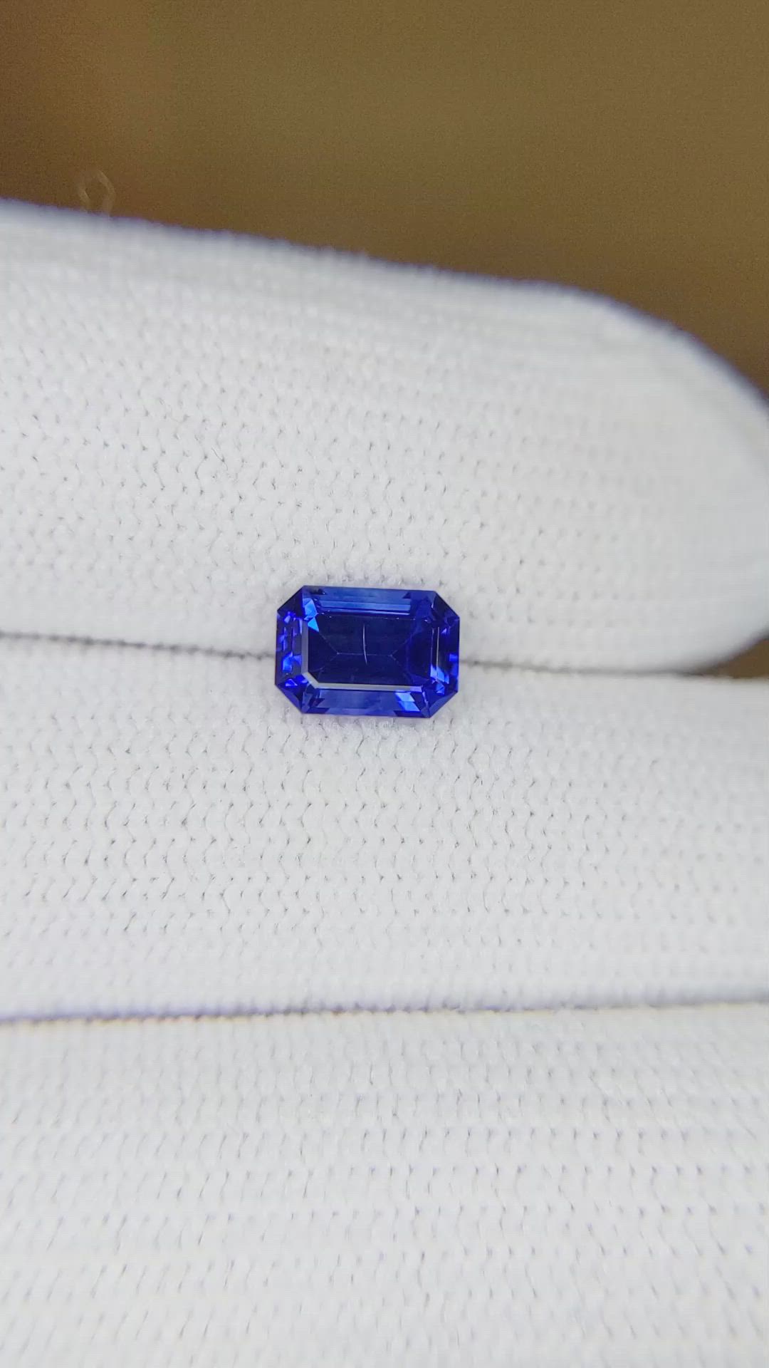 1.31 Ct. Blue Sapphire from Ceylon (Sri Lanka) Size Video