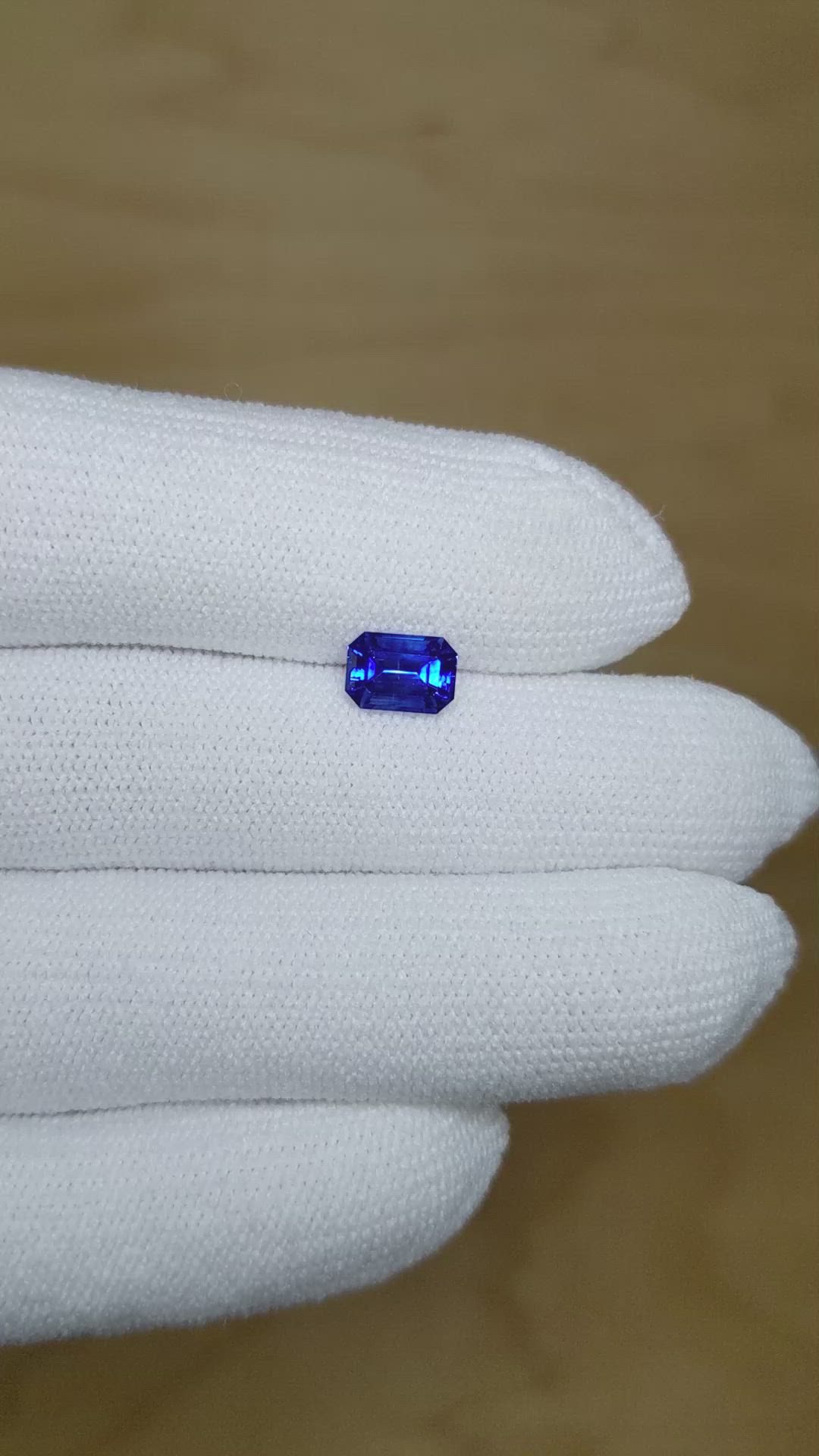 1.31 Ct. Blue Sapphire from Ceylon (Sri Lanka) Size Video