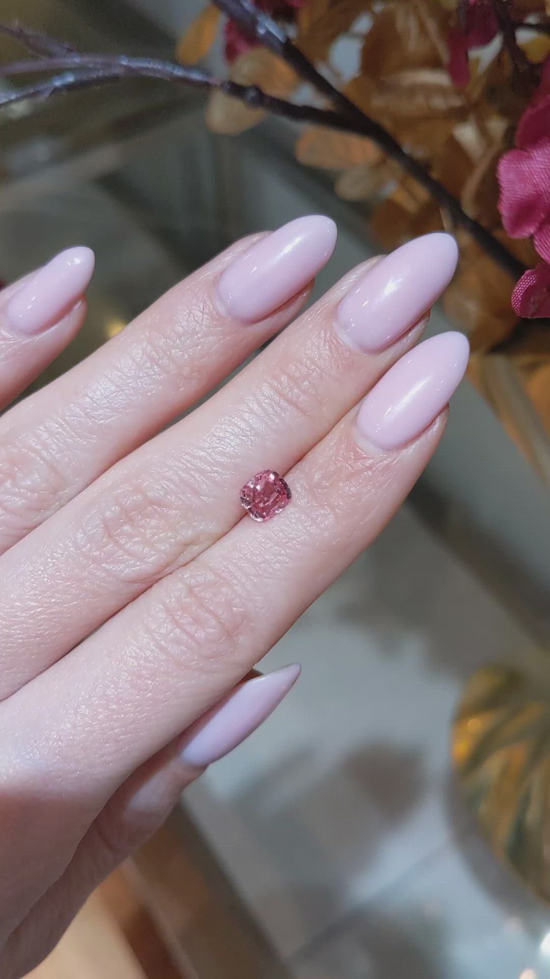 1.09 Ct. Padparadscha Sapphire from Ceylon (Sri Lanka) Size Video