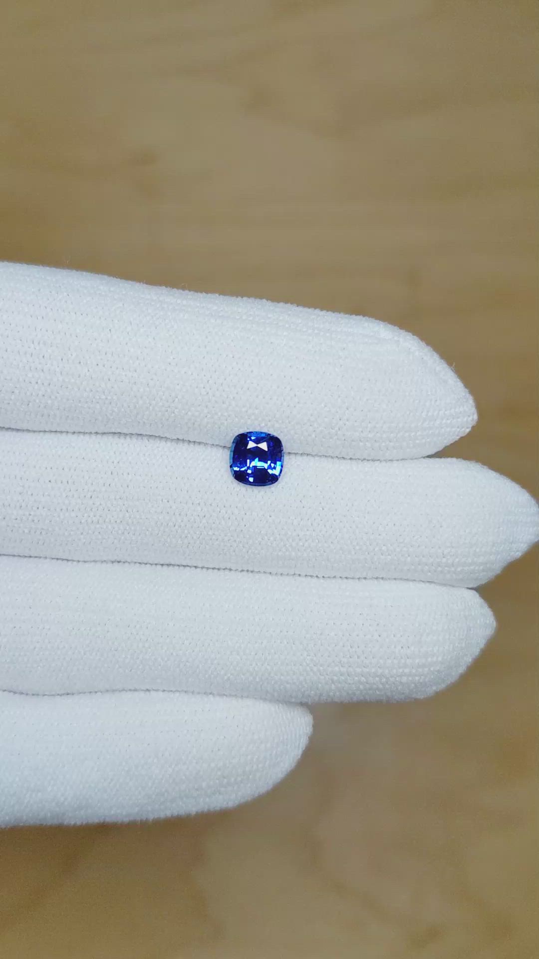 1.13 Ct. Blue Sapphire from Ceylon (Sri Lanka) Size Video