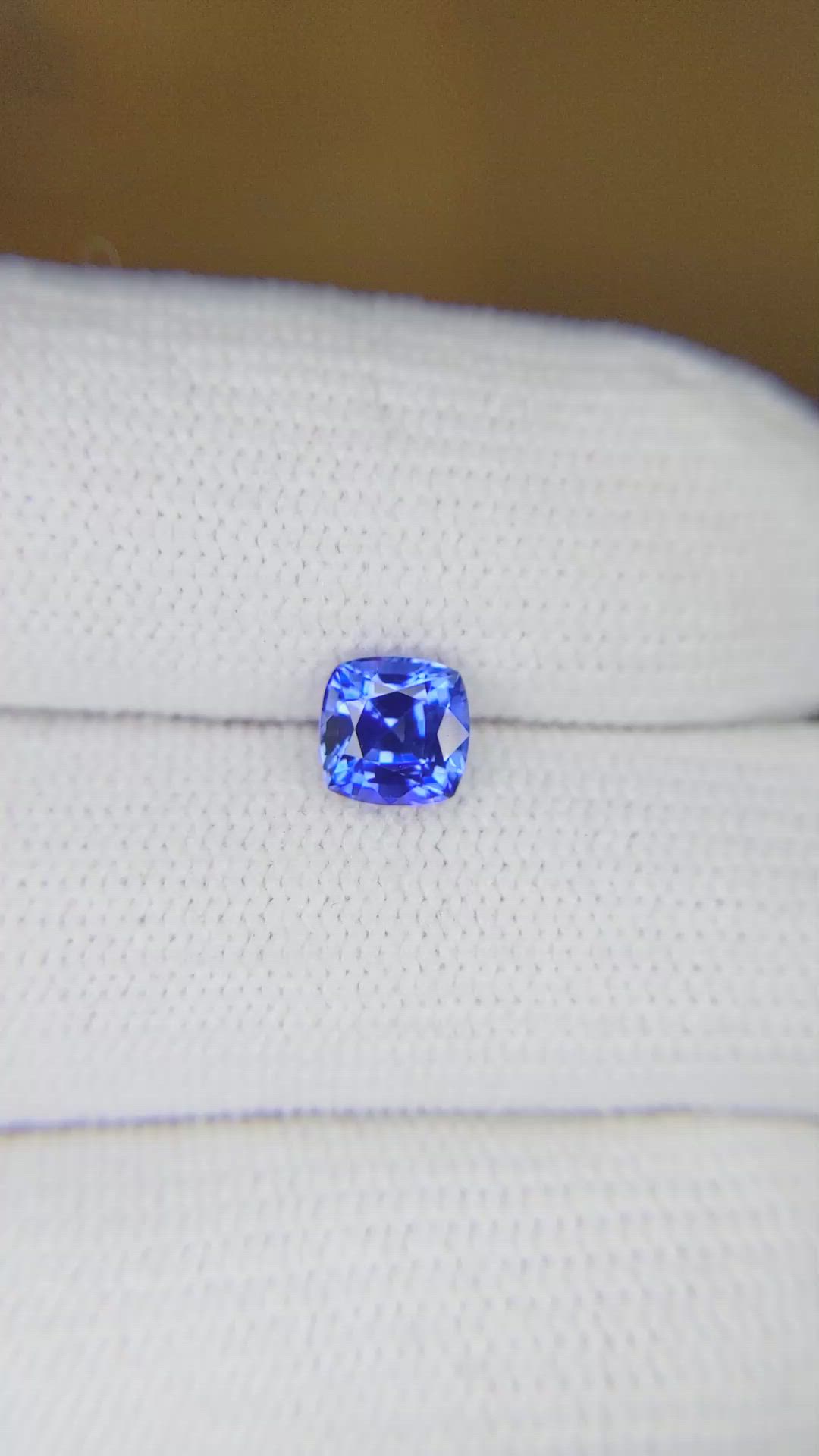 1.12 Ct. Blue Sapphire from Ceylon (Sri Lanka) Size Video
