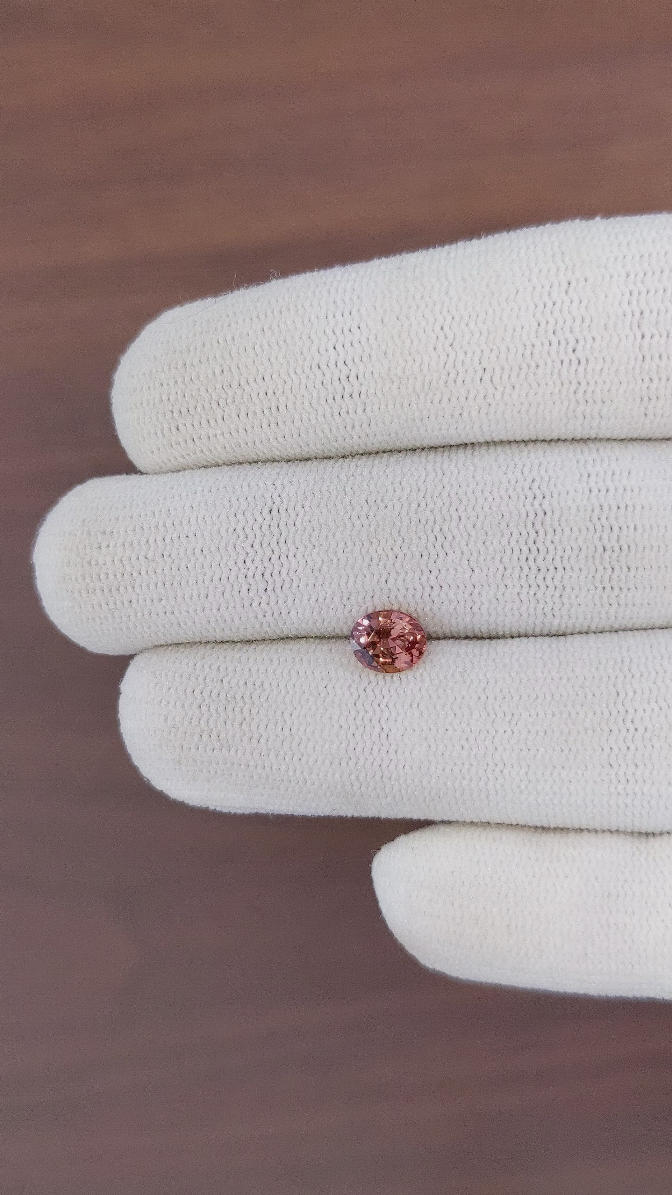 1.02 Ct. Padparadscha Sapphire from Ceylon (Sri Lanka) Size Video