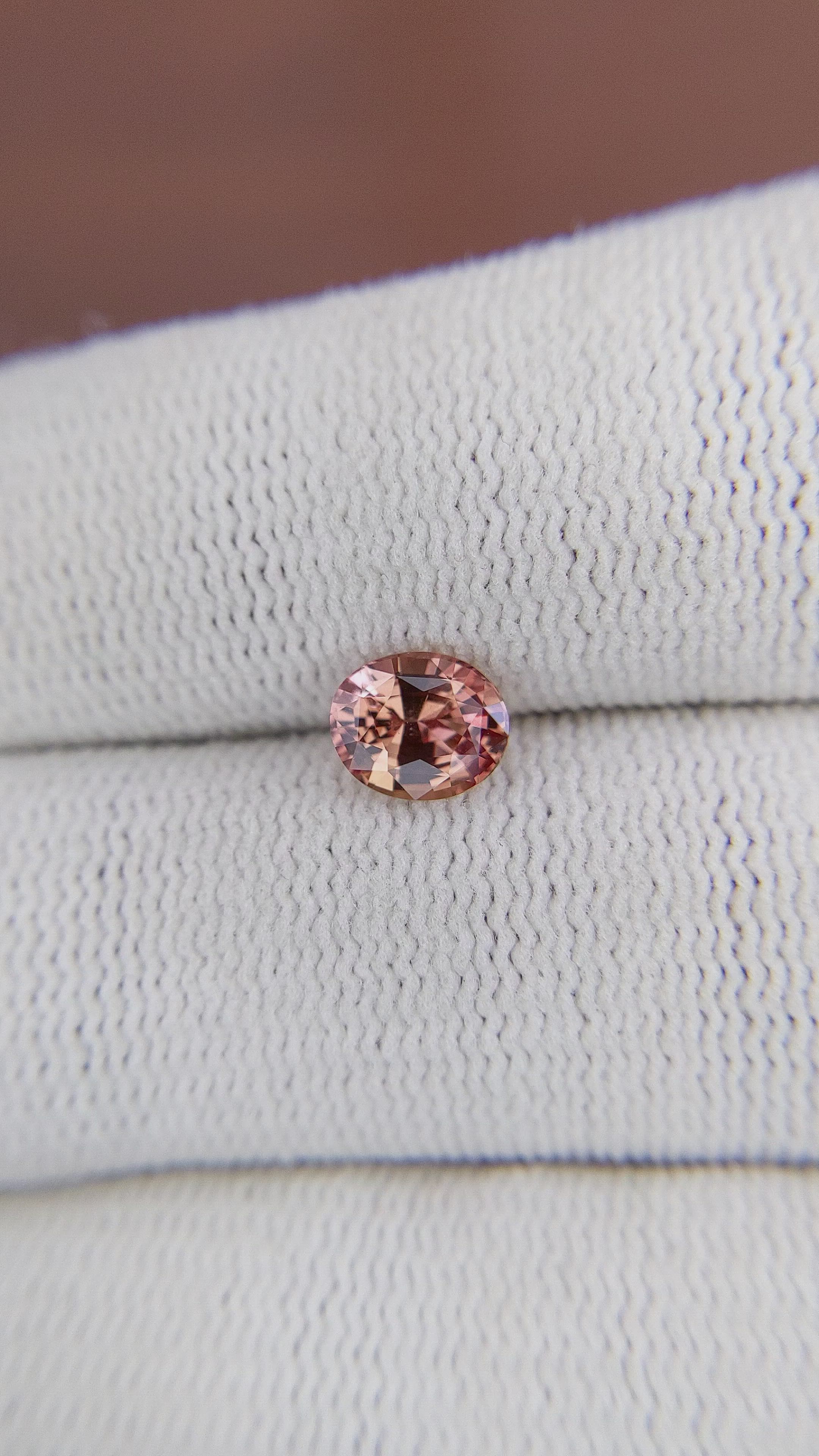 1.02 Ct. Padparadscha Sapphire from Ceylon (Sri Lanka) Size Video