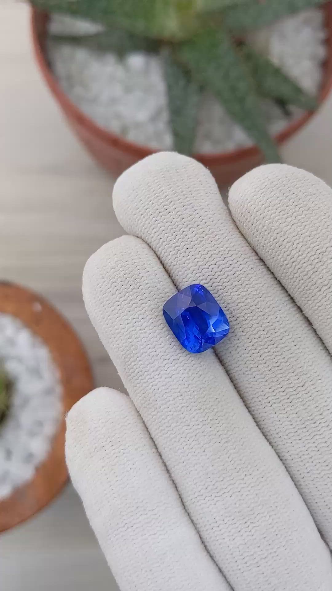 6.05 Ct. Blue Sapphire from Ceylon (Sri Lanka) Size Video