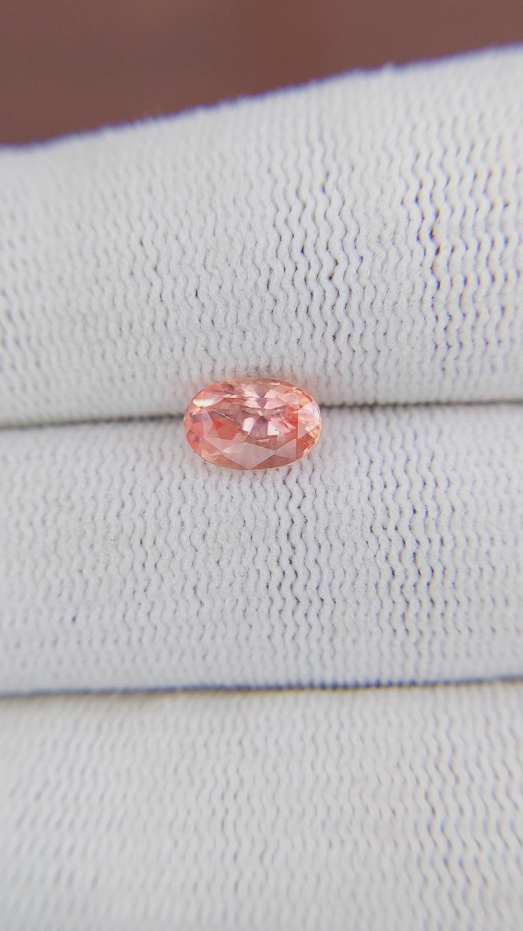 1.51 Ct. Padparadscha Sapphire from Ceylon (Sri Lanka) Size Video