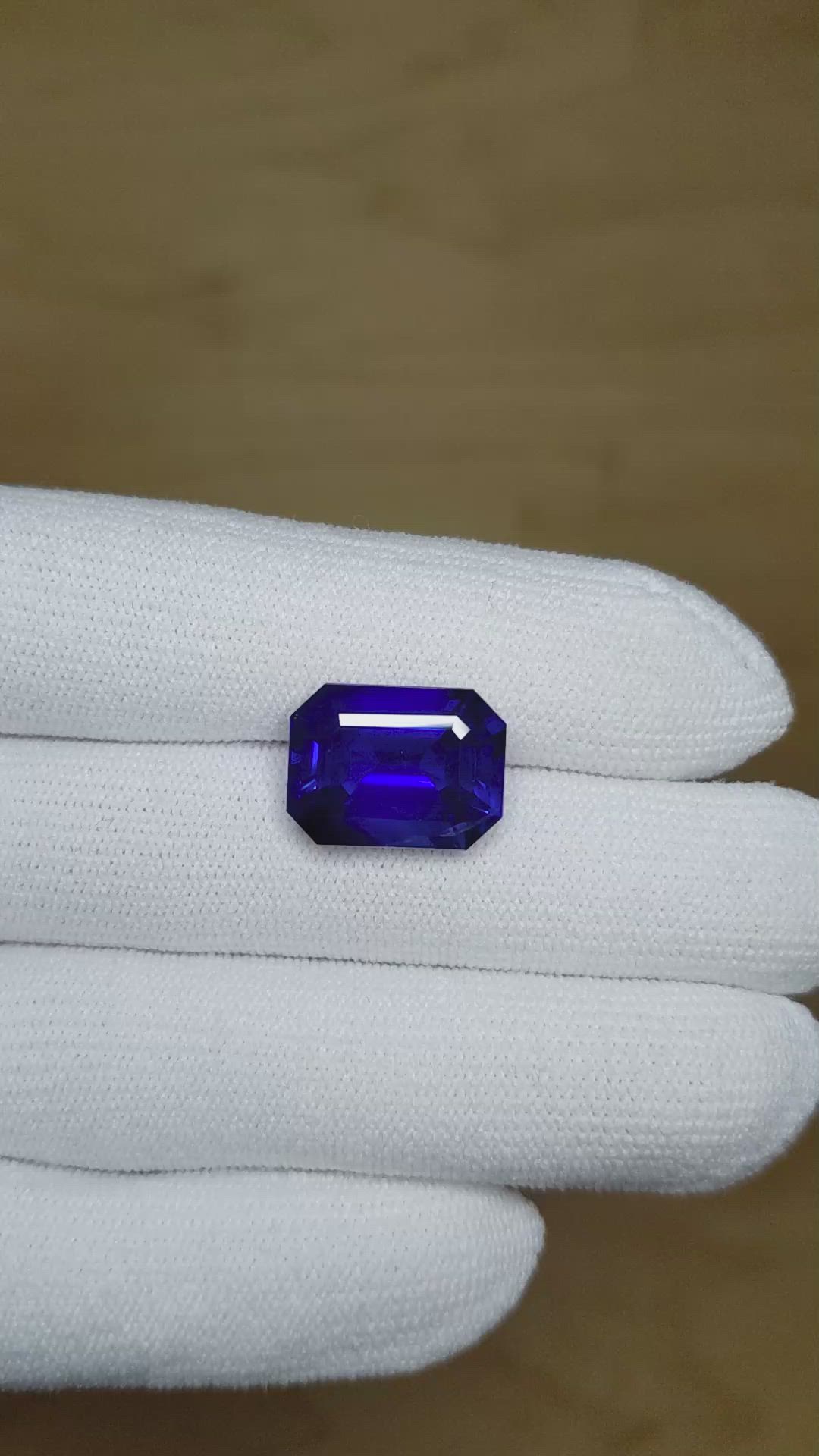 12.36 Ct. Blue Sapphire from Ceylon (Sri Lanka) Size Video