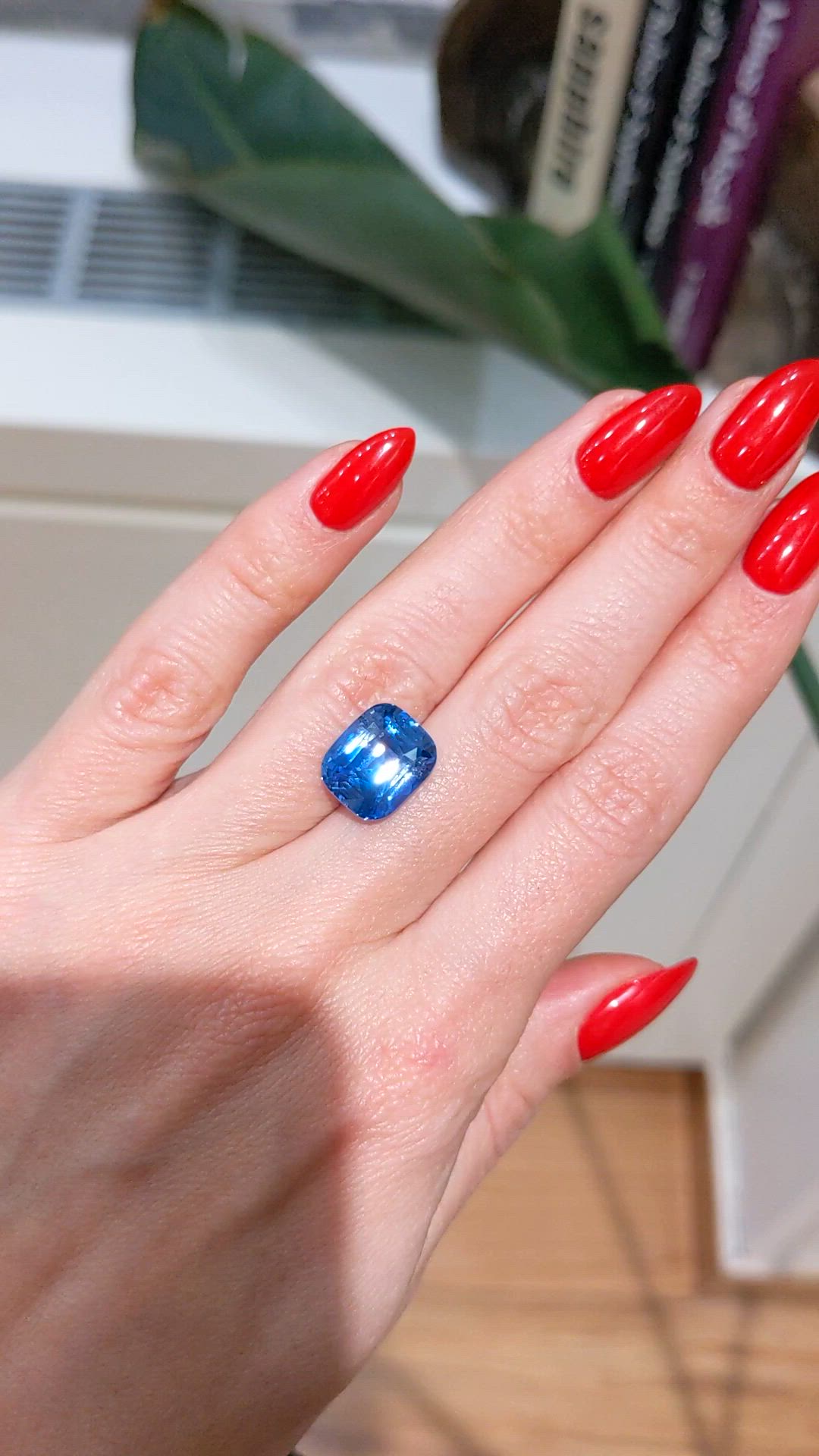 10.17 Ct. Blue Sapphire from Ceylon (Sri Lanka) Size Video