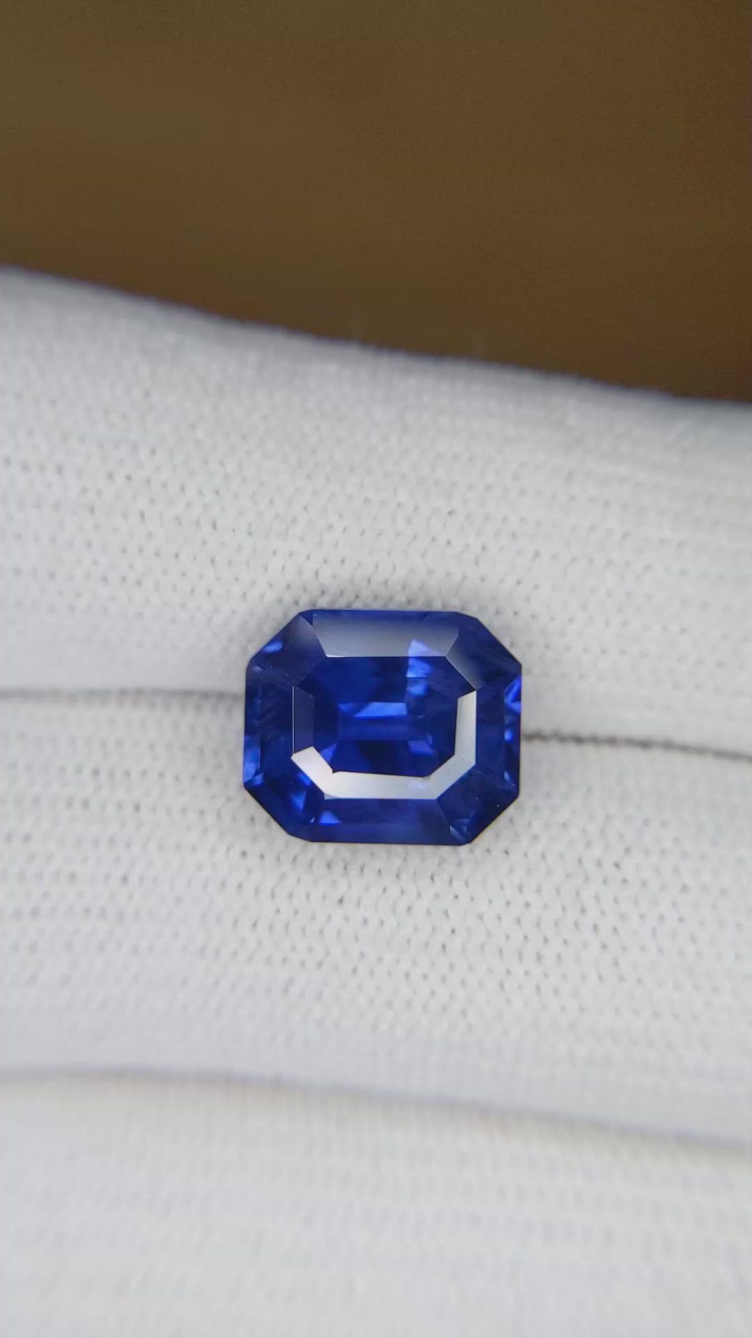 6.32 Ct. Blue Sapphire from Ceylon (Sri Lanka) Size Video