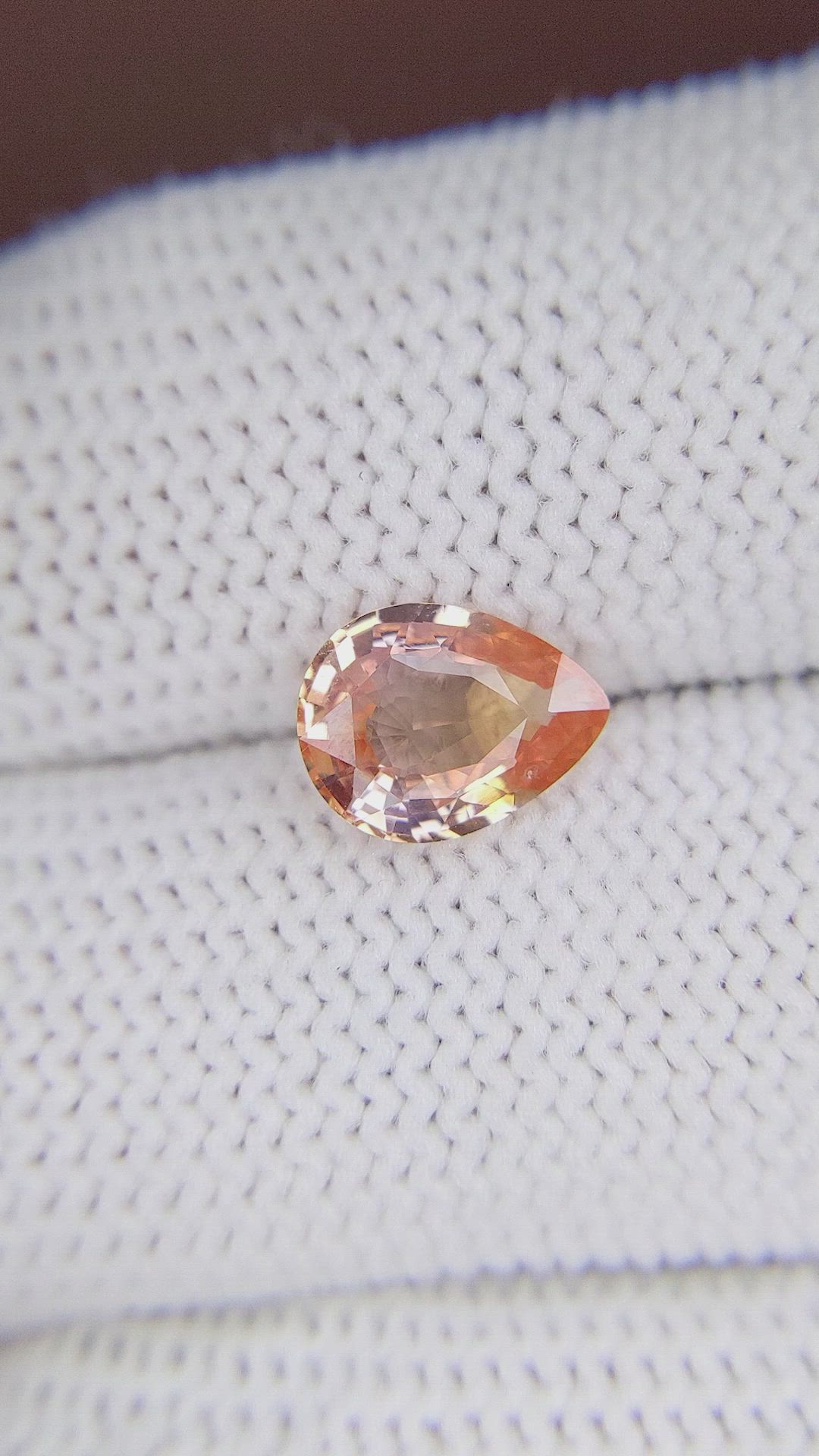 1.51 Ct. Padparadscha Sapphire from Ceylon (Sri Lanka) Size Video