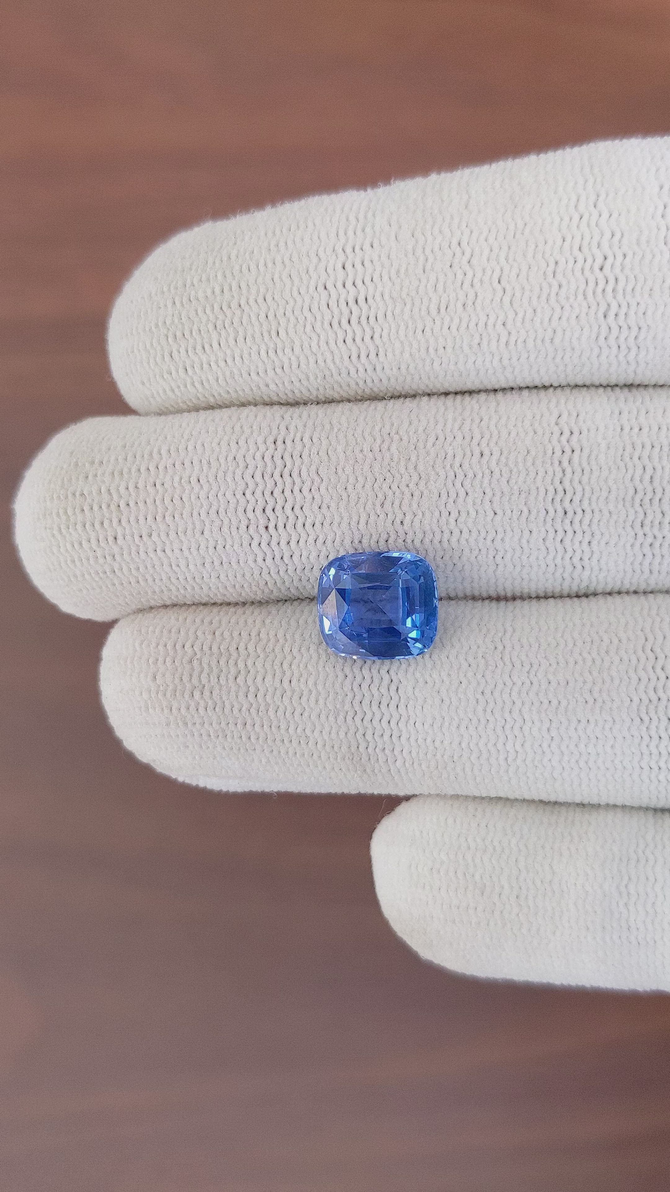 4.02 Ct. Blue Sapphire from Ceylon (Sri Lanka) Size Video
