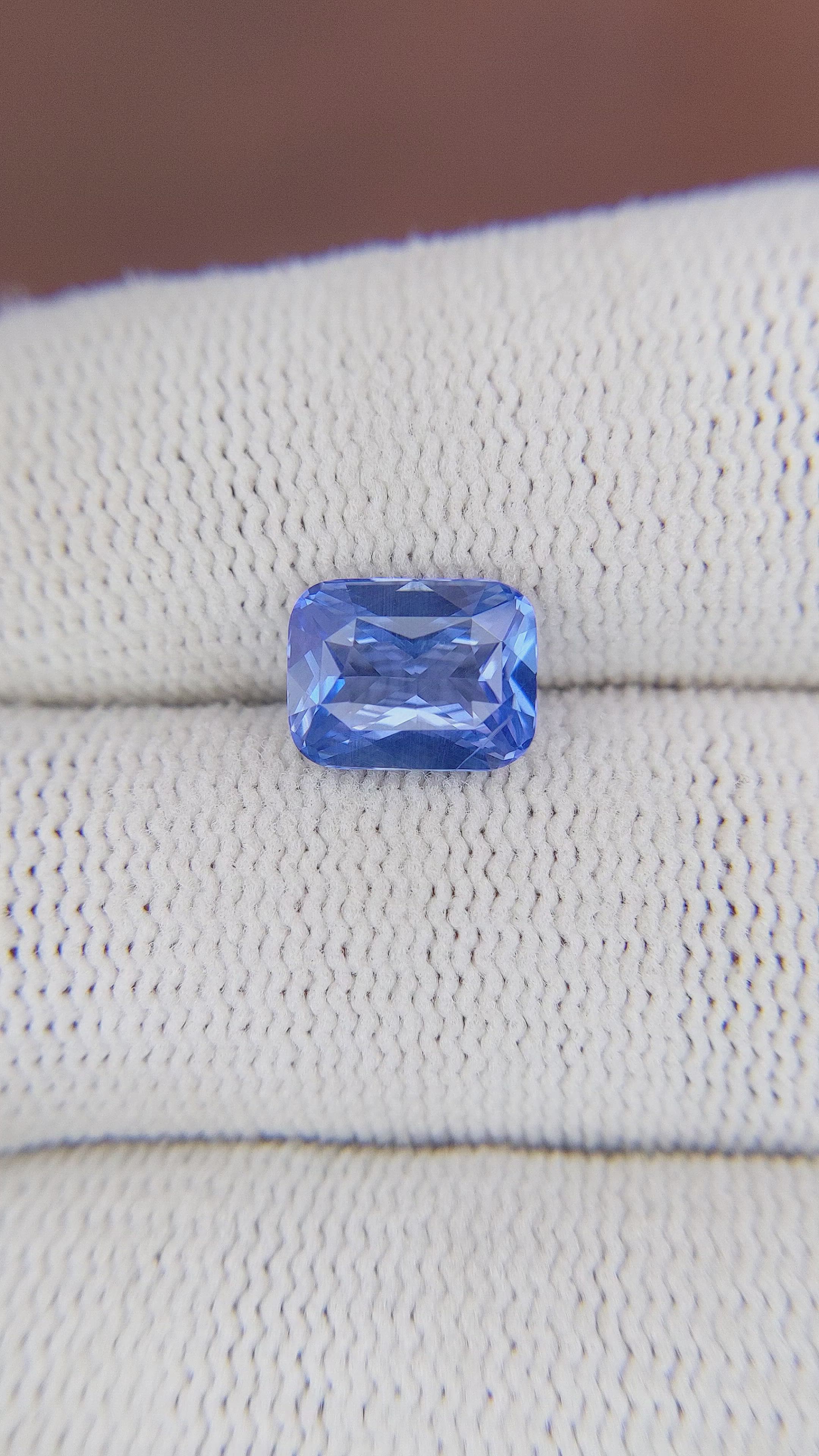 2.59 Ct. Blue Sapphire from Ceylon (Sri Lanka) Size Video
