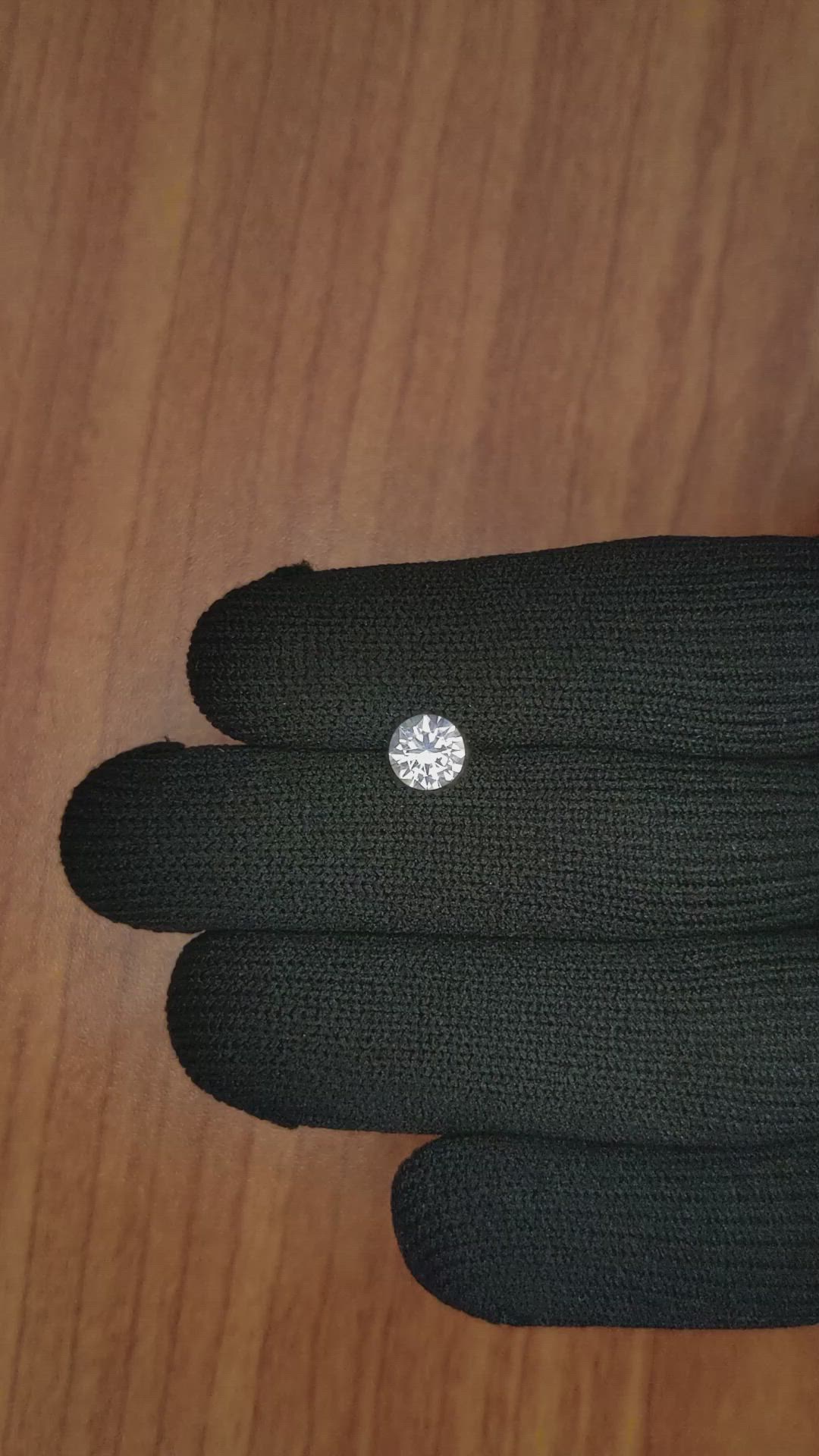 1.16 Ct. White Sapphire from Ceylon (Sri Lanka) Size Video