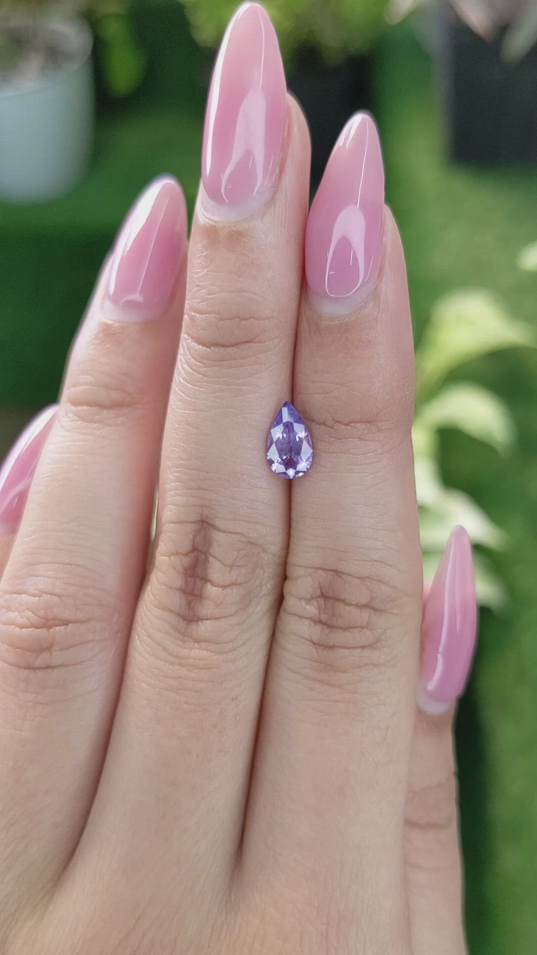 0.94 Ct. Pinkish Purple Sapphire from Ceylon (Sri Lanka) Size Video