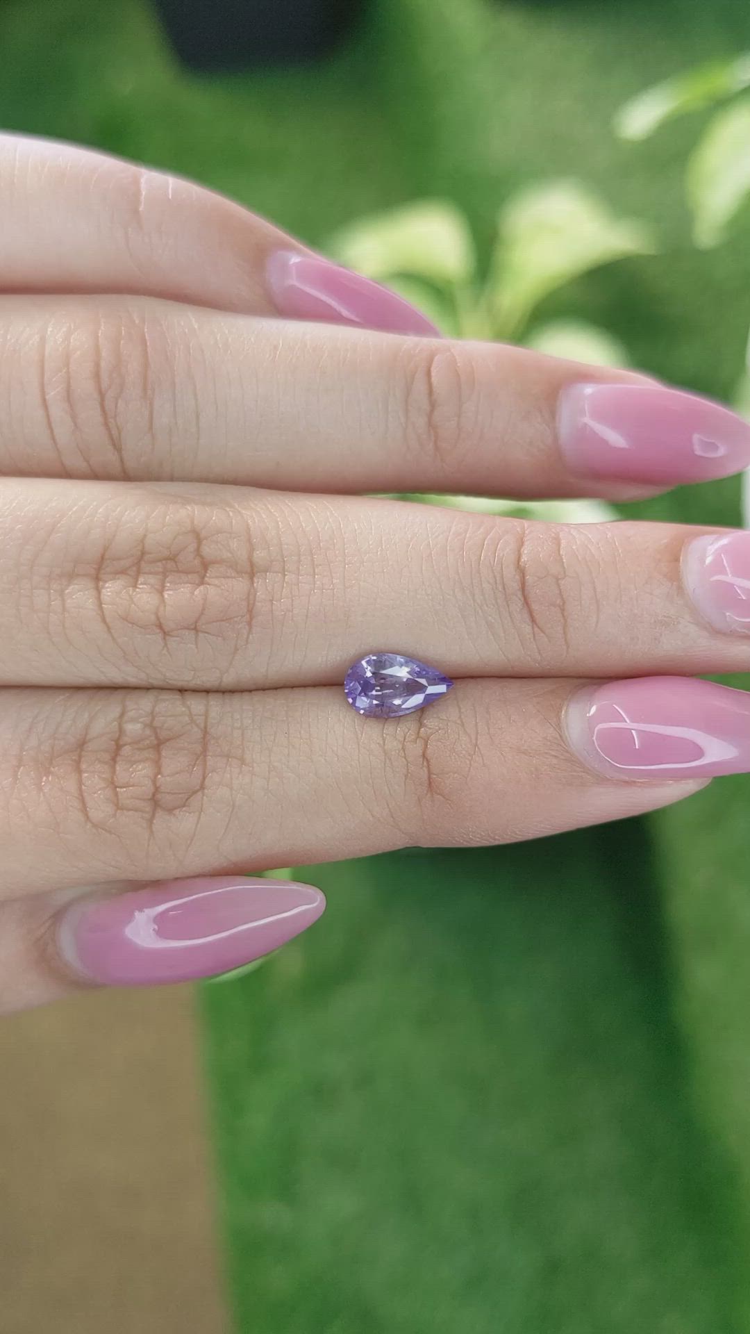 0.94 Ct. Pinkish Purple Sapphire from Ceylon (Sri Lanka) Size Video