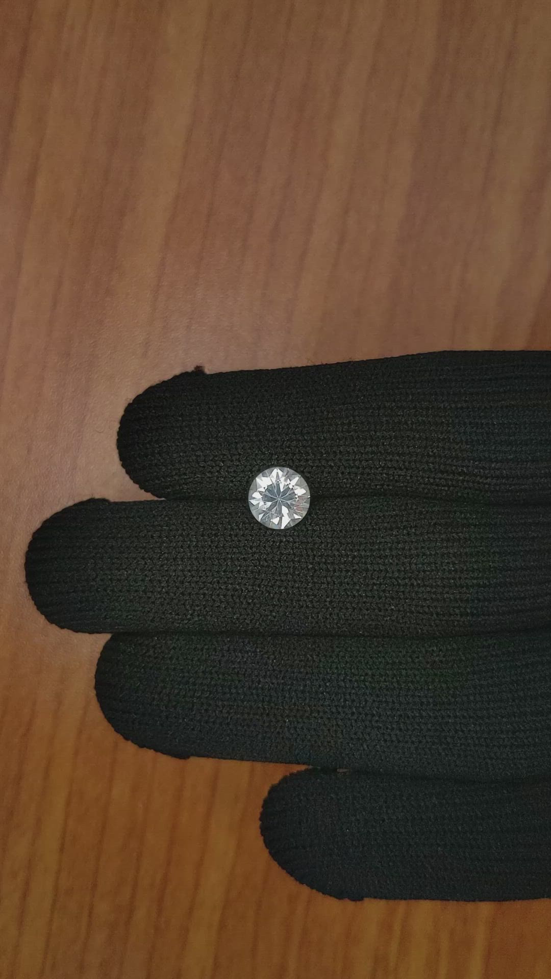 1.66 Ct. White Sapphire from Ceylon (Sri Lanka) Size Video