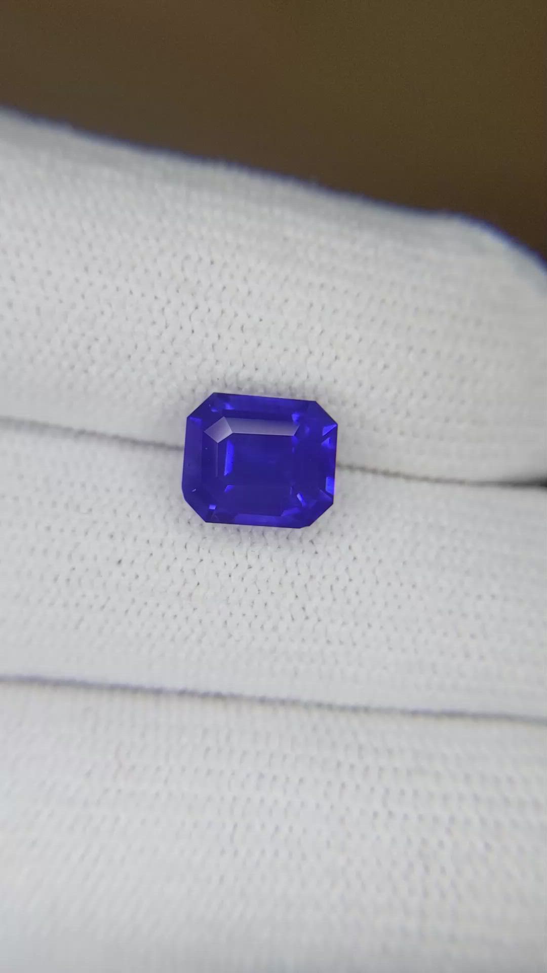 3.53 Ct. Blue Sapphire from Ceylon (Sri Lanka) Size Video