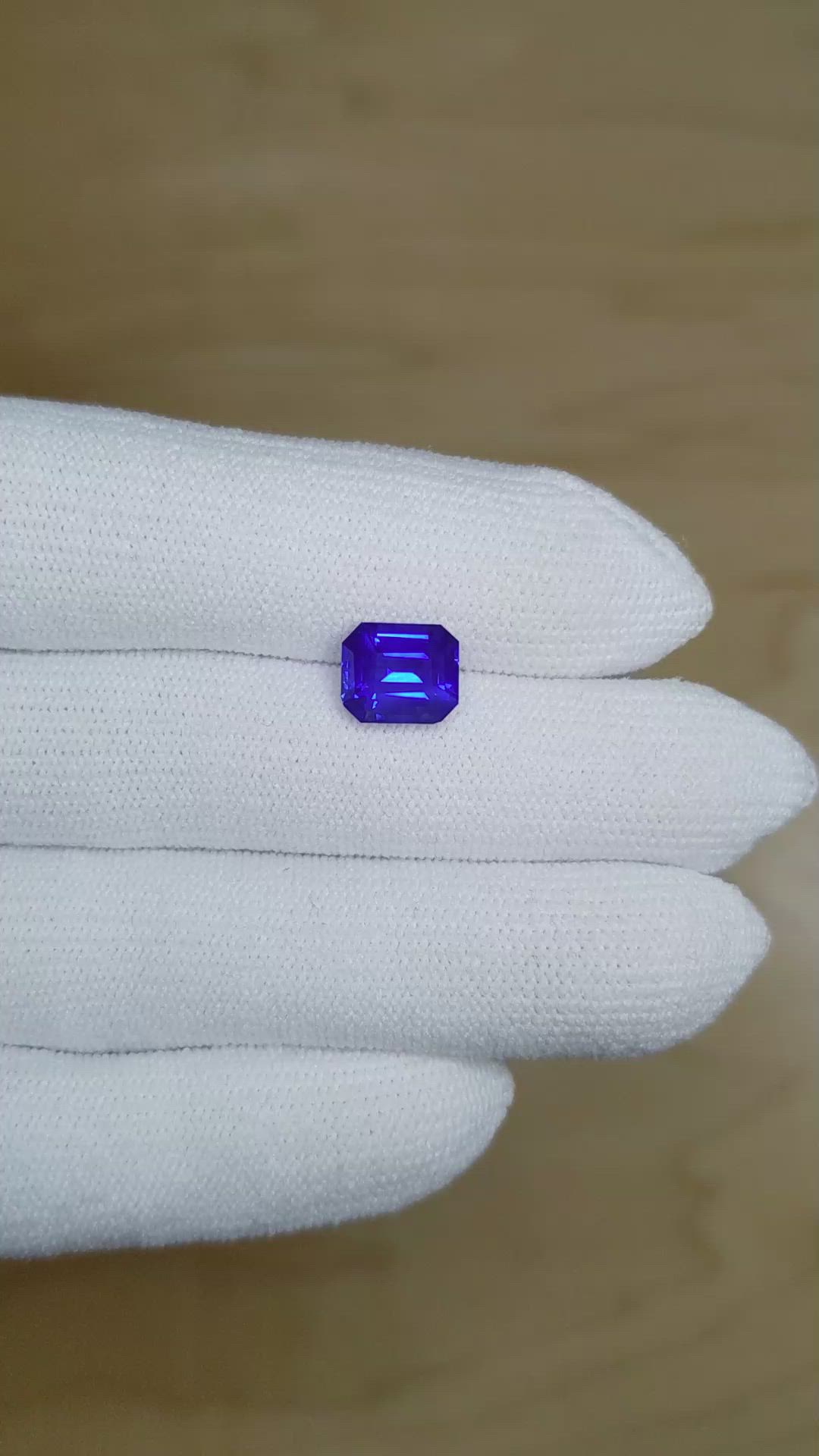 3.53 Ct. Blue Sapphire from Ceylon (Sri Lanka) Size Video