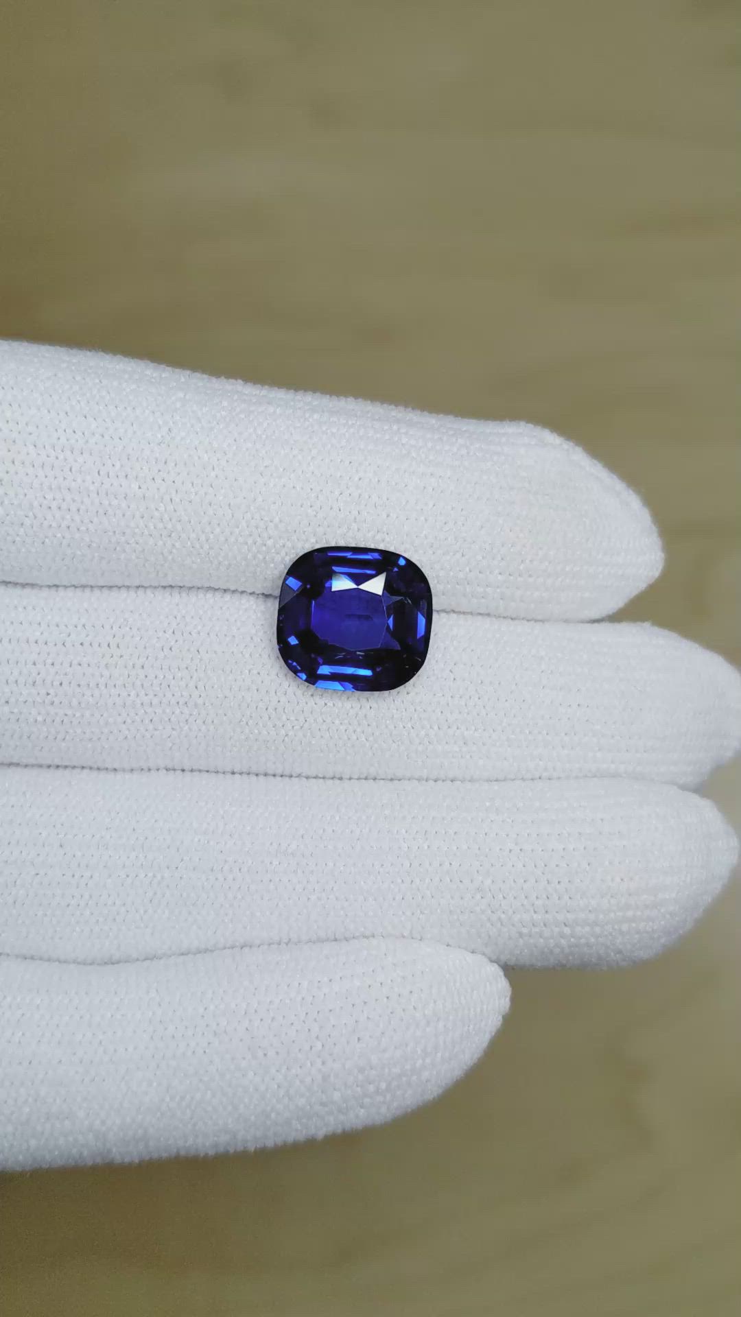 7.51 Ct. Blue Sapphire from Ceylon (Sri Lanka) Size Video