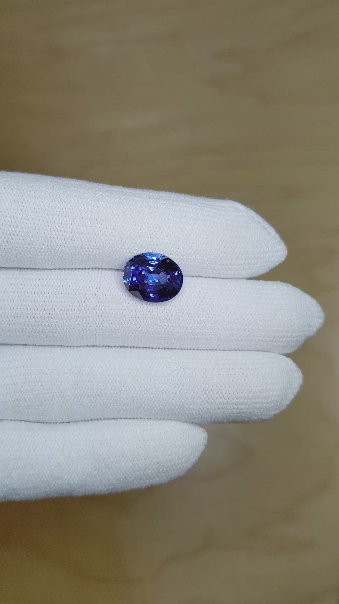 6.51 Ct. Blue Sapphire from Ceylon (Sri Lanka) Size Video
