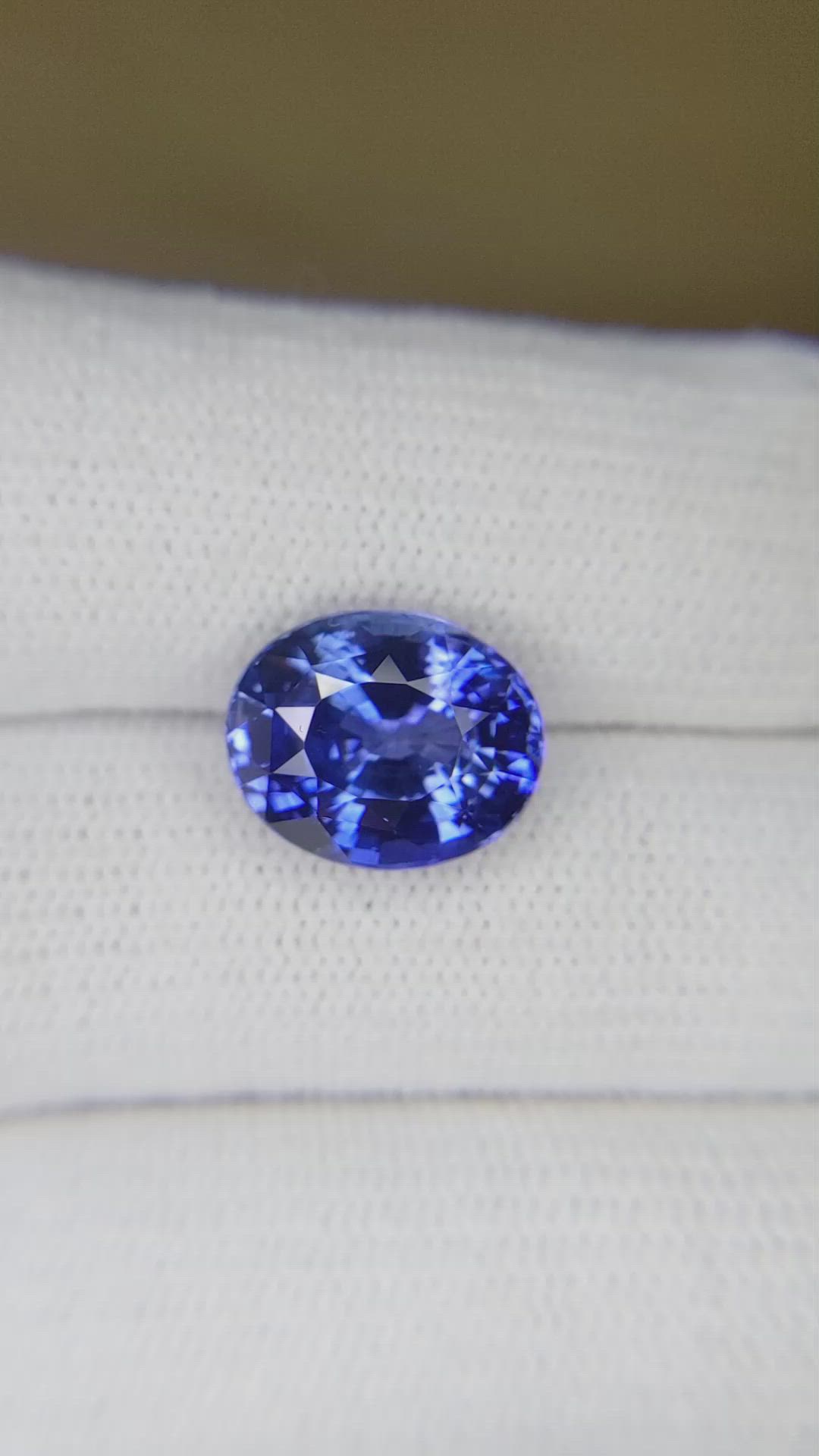 6.51 Ct. Blue Sapphire from Ceylon (Sri Lanka) Size Video