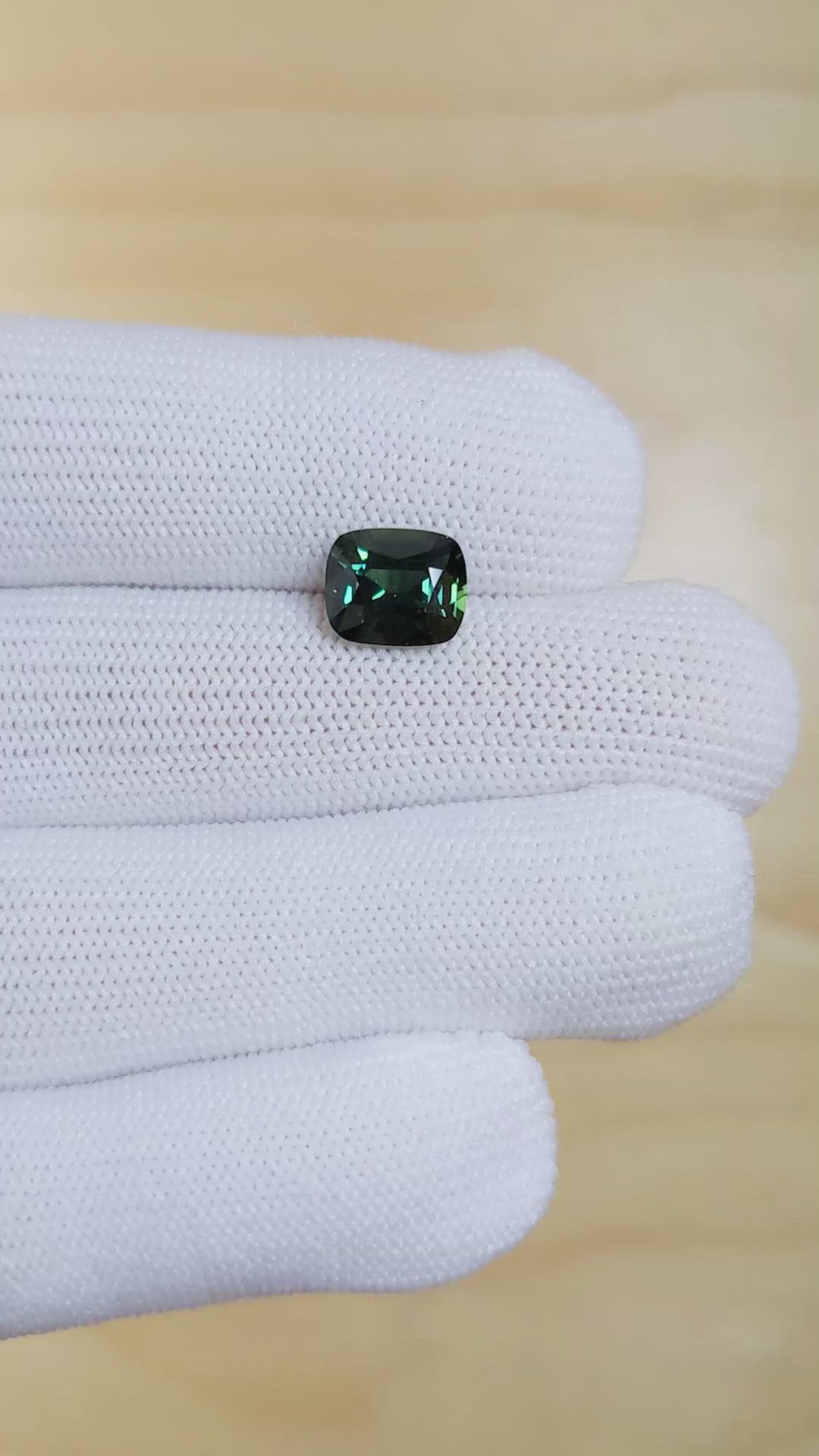 3.07 Ct. Sapphire from Ceylon (Sri Lanka) Size Video