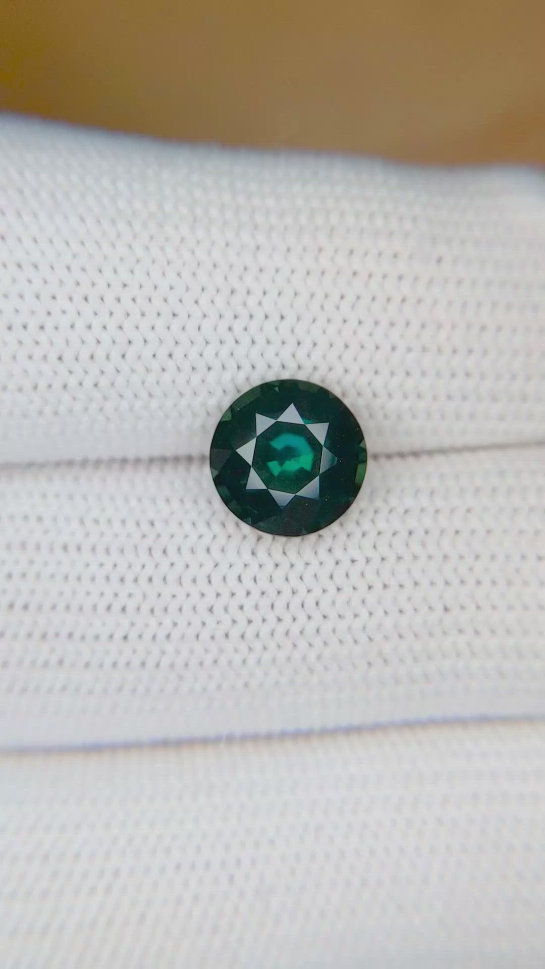 3.06 Ct. Bluish Green Sapphire from Ceylon (Sri Lanka) Size Video