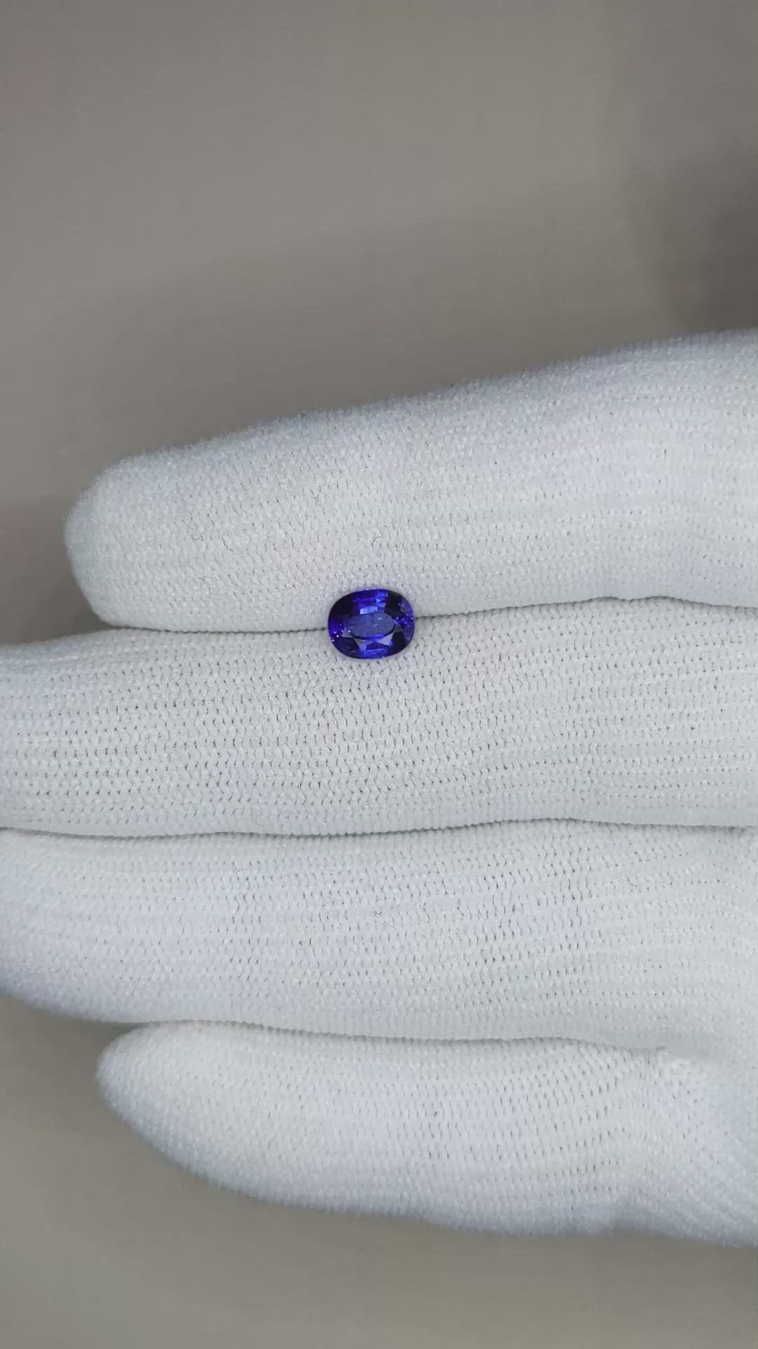 1.11 Ct. Blue Sapphire from Ceylon (Sri Lanka) Size Video