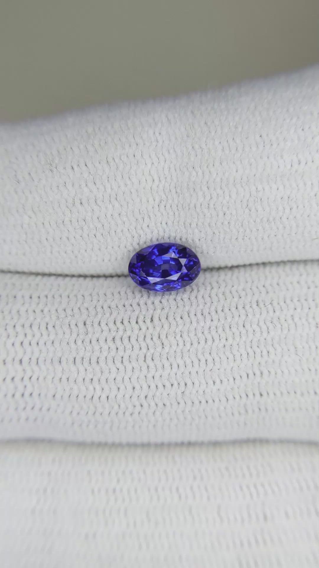 1.13 Ct. Blue Sapphire from Ceylon (Sri Lanka) Size Video