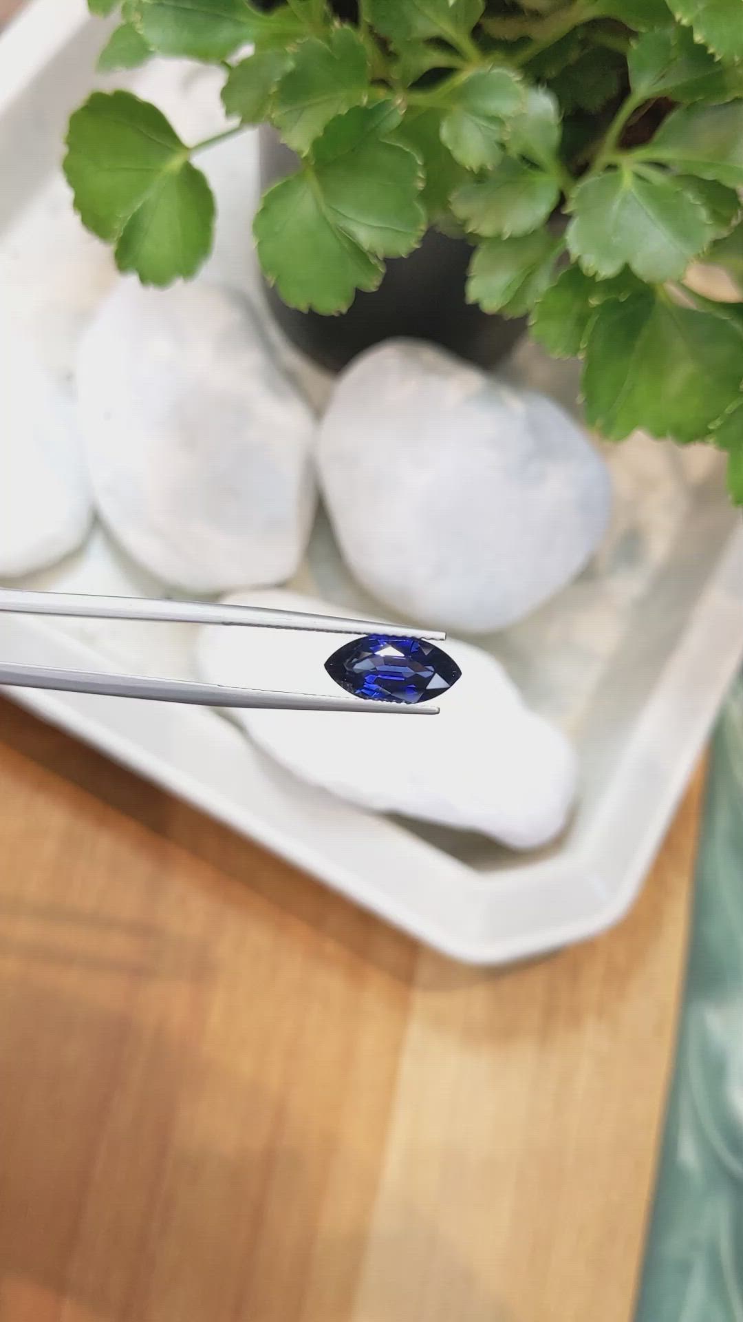 3.15 Ct. Blue Sapphire from Ceylon (Sri Lanka) Size Video