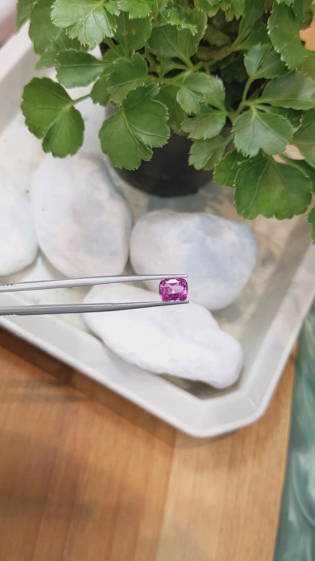 1.67 Ct. Pink Sapphire from Ceylon (Sri Lanka) Size Video