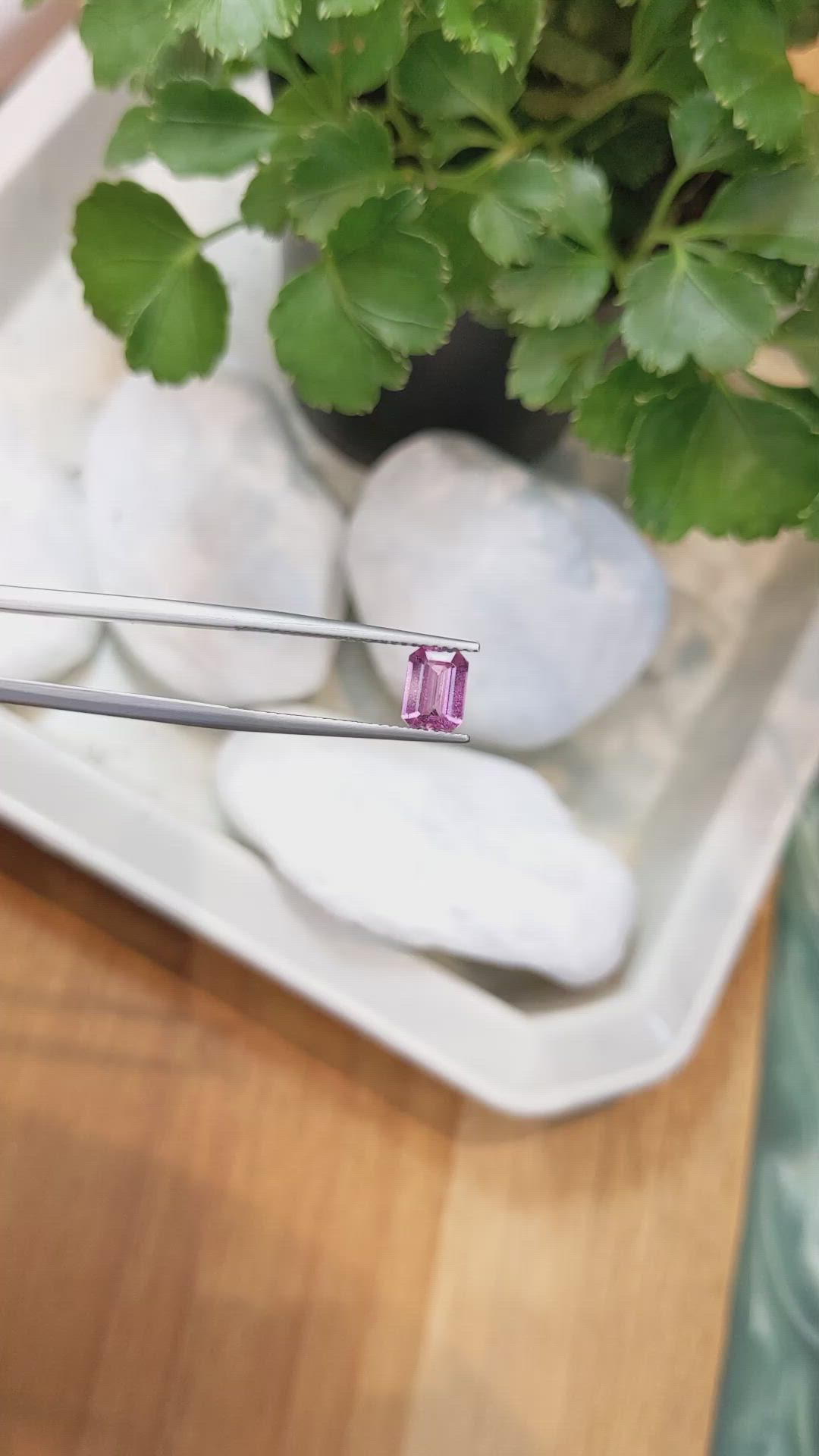 1.07 Ct. Pinkish Purple Sapphire from Ceylon (Sri Lanka) Size Video