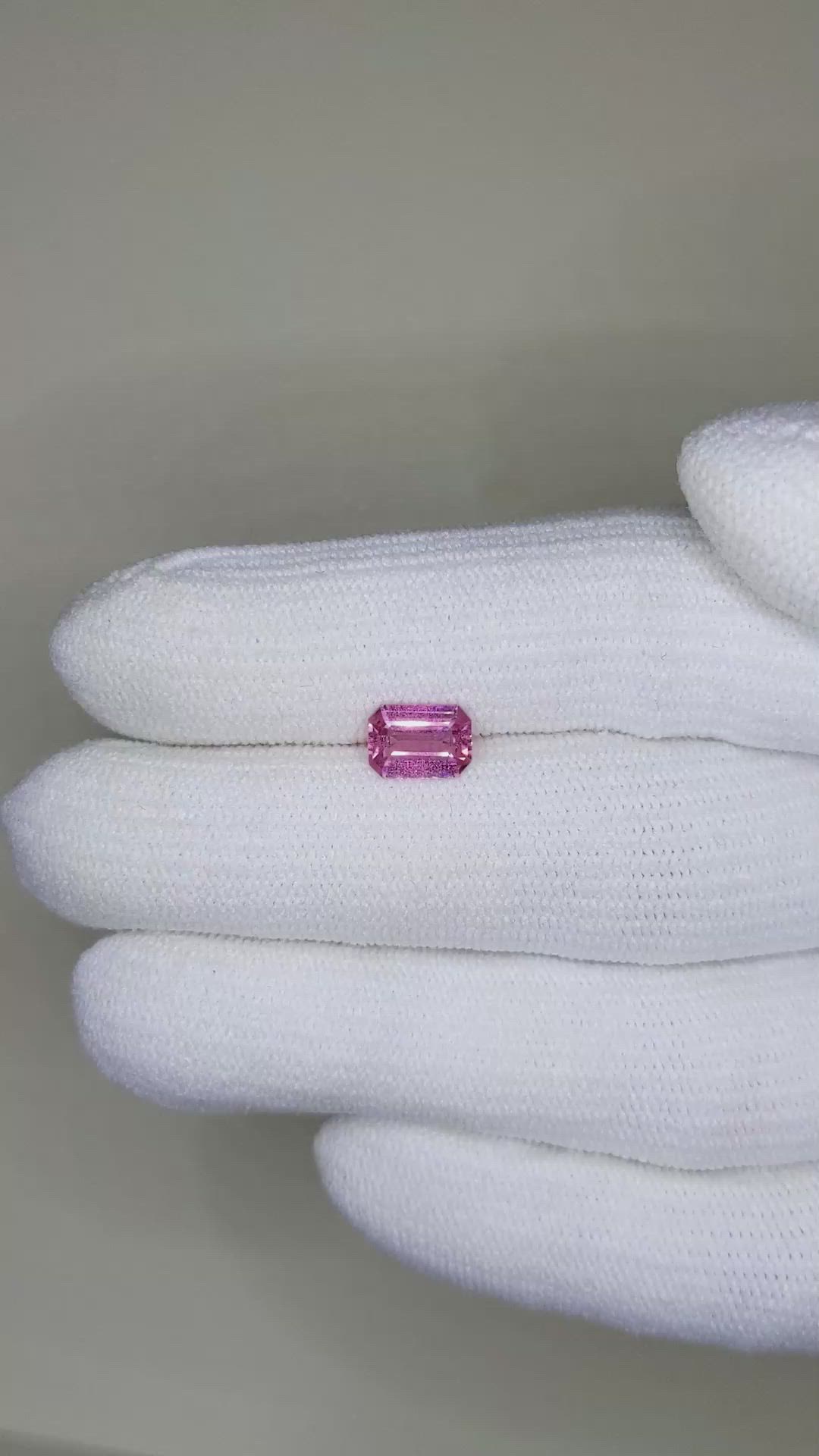 1.07 Ct. Pinkish Purple Sapphire from Ceylon (Sri Lanka) Size Video