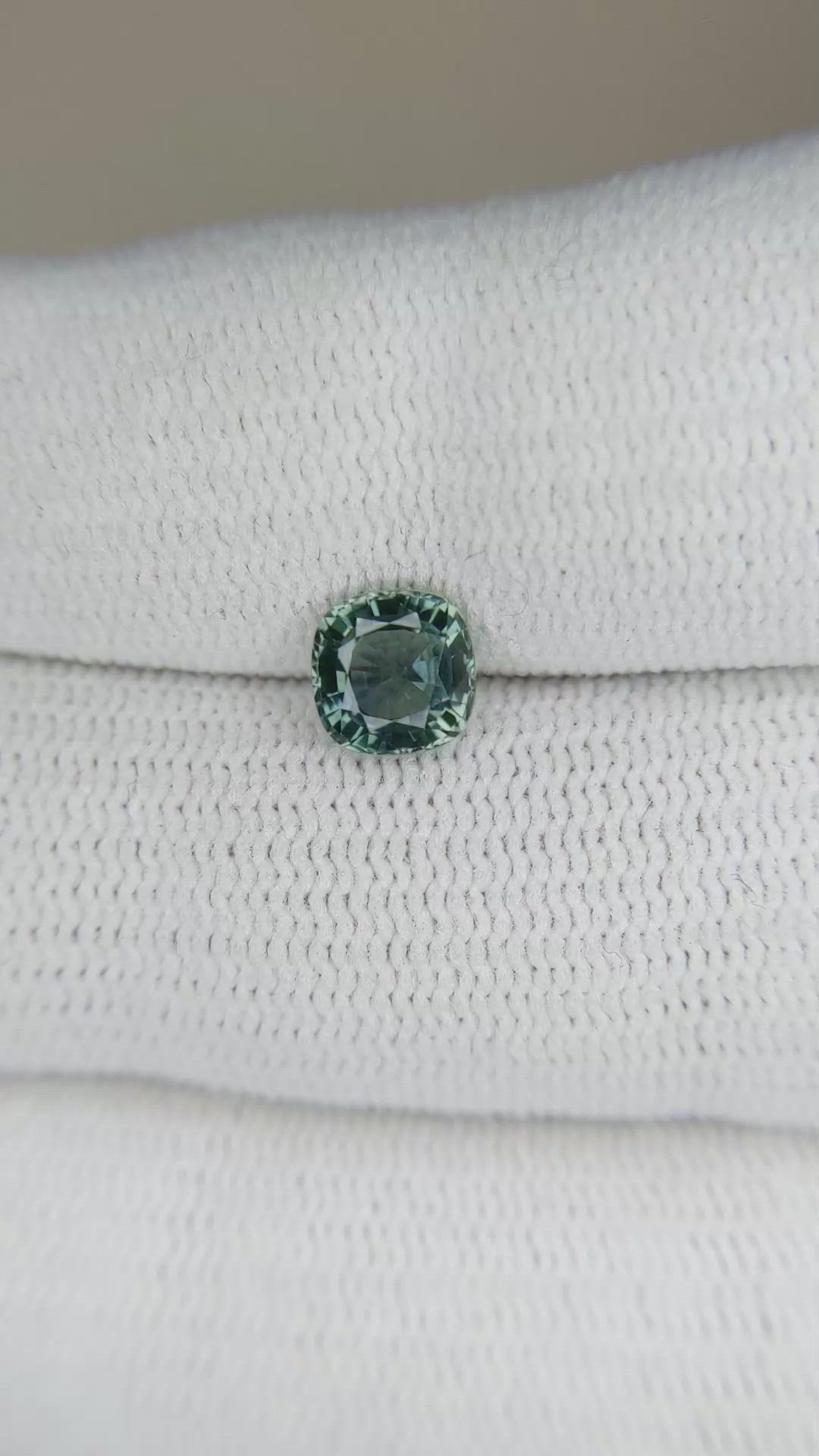 1.01 Ct. Green Sapphire from Ceylon (Sri Lanka) Size Video