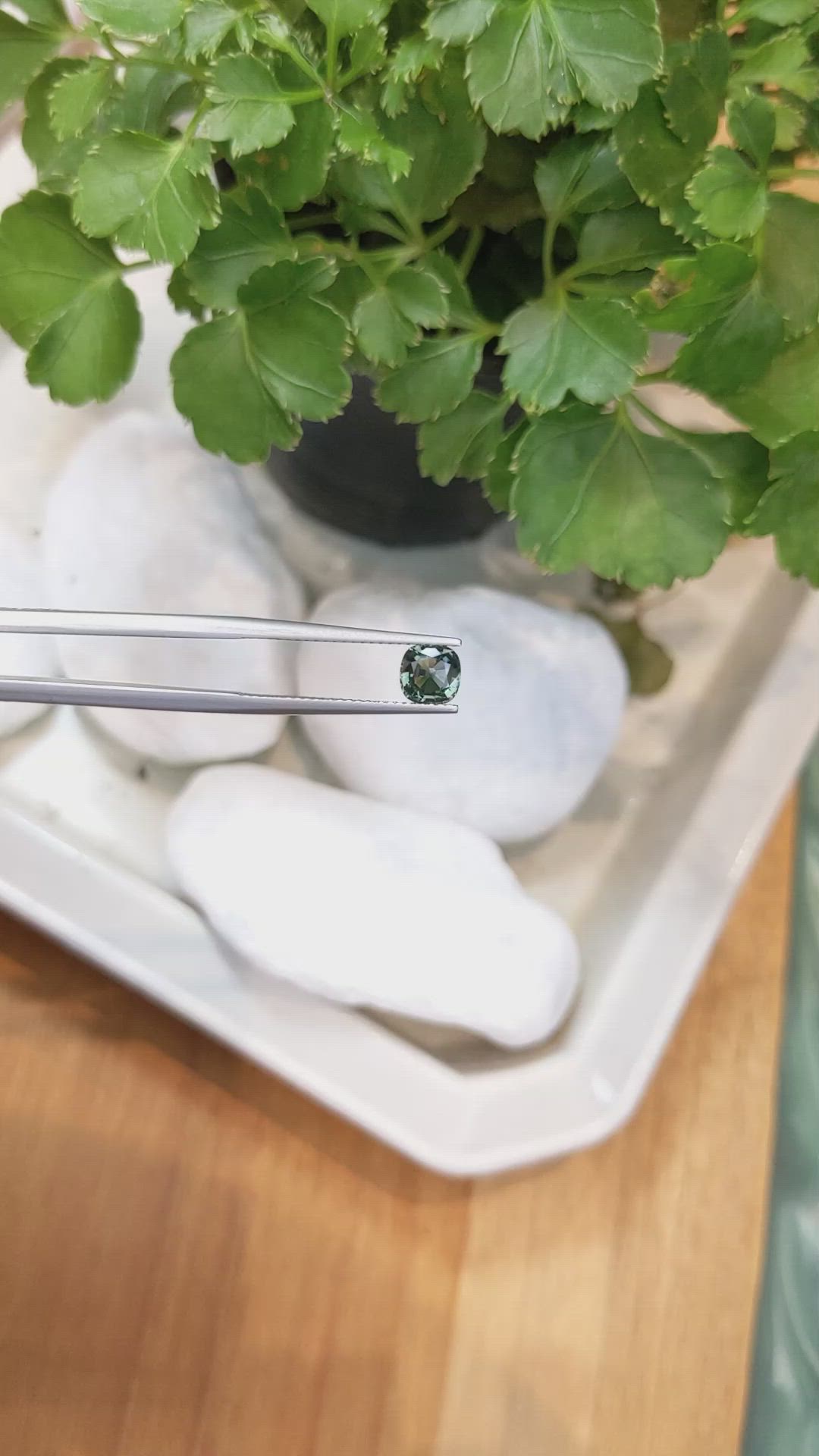 1.01 Ct. Green Sapphire from Ceylon (Sri Lanka) Size Video