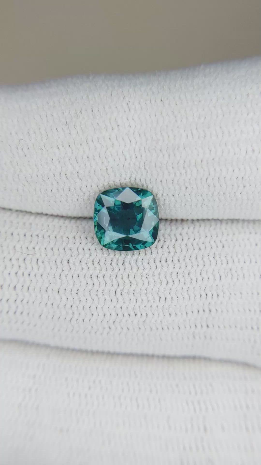 2.10 Ct. Greenish Blue Sapphire from Ceylon (Sri Lanka) Size Video