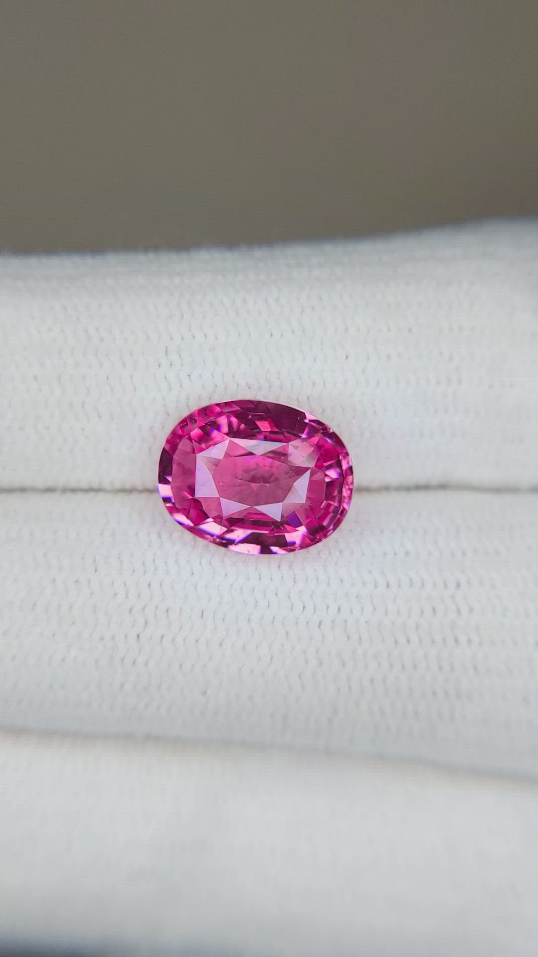 4.08 Ct. Pink Sapphire from Ceylon (Sri Lanka) Size Video