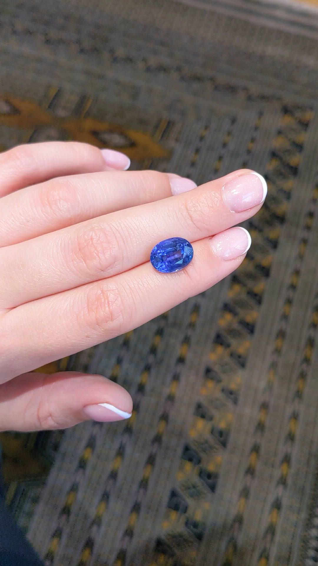 8.15 Ct. Blue Sapphire from Ceylon (Sri Lanka) Size Video