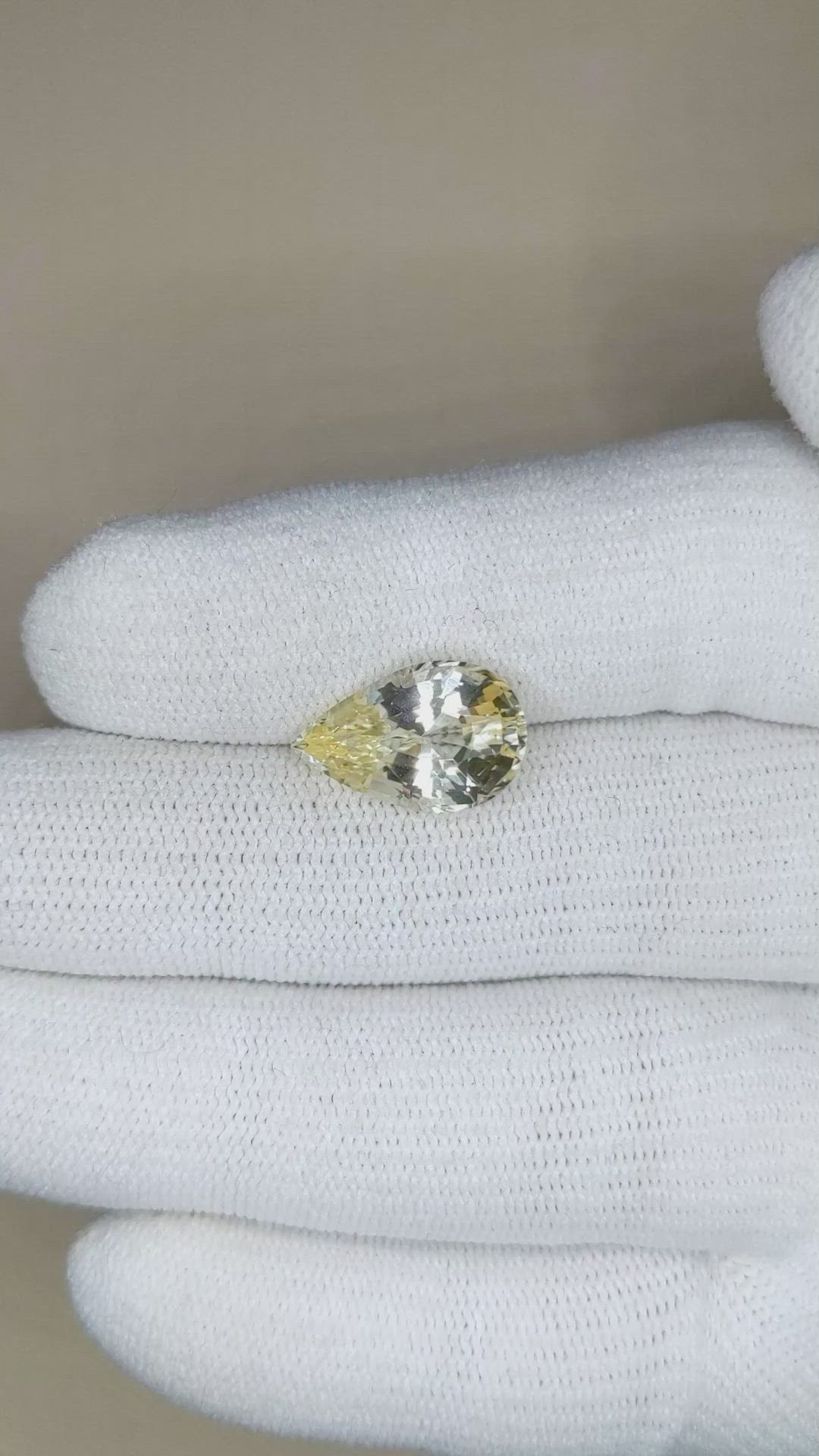 6.15 Ct. Yellow Sapphire from Ceylon (Sri Lanka) Size Video